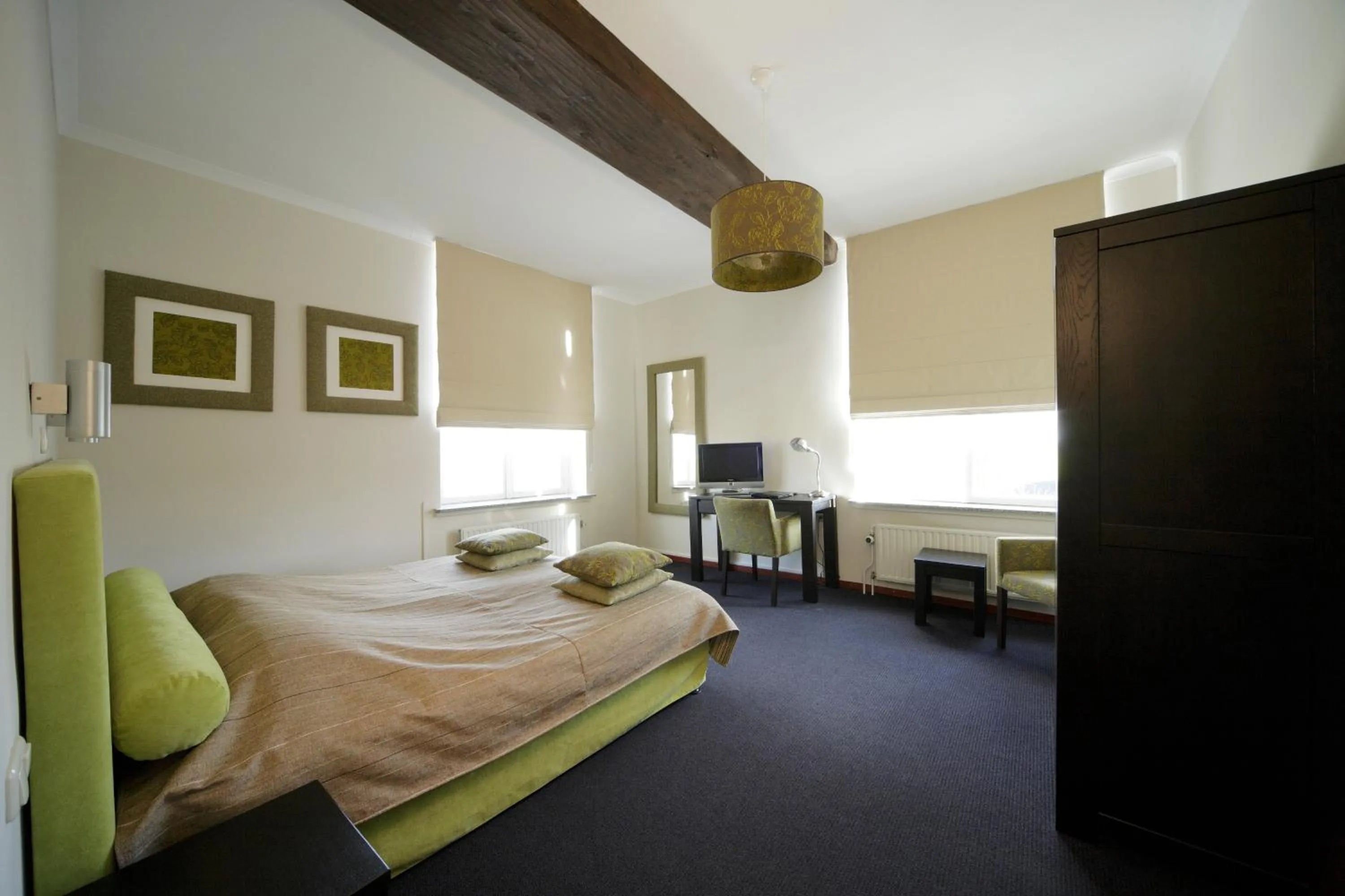 Photo of the whole room, Bed in Hotel Kasteel Doenrade