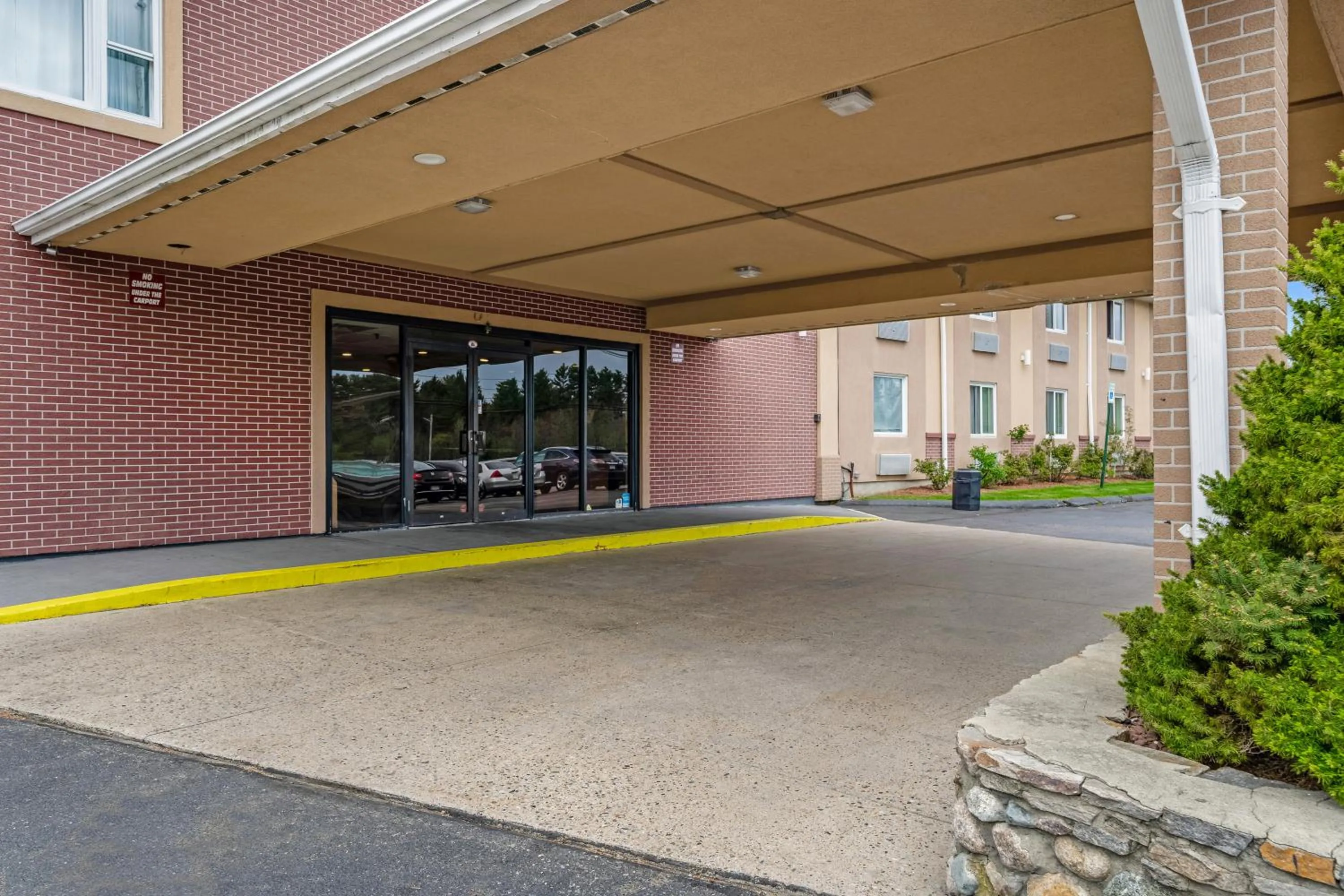 Property building in Americas Best Value Inn Foxboro
