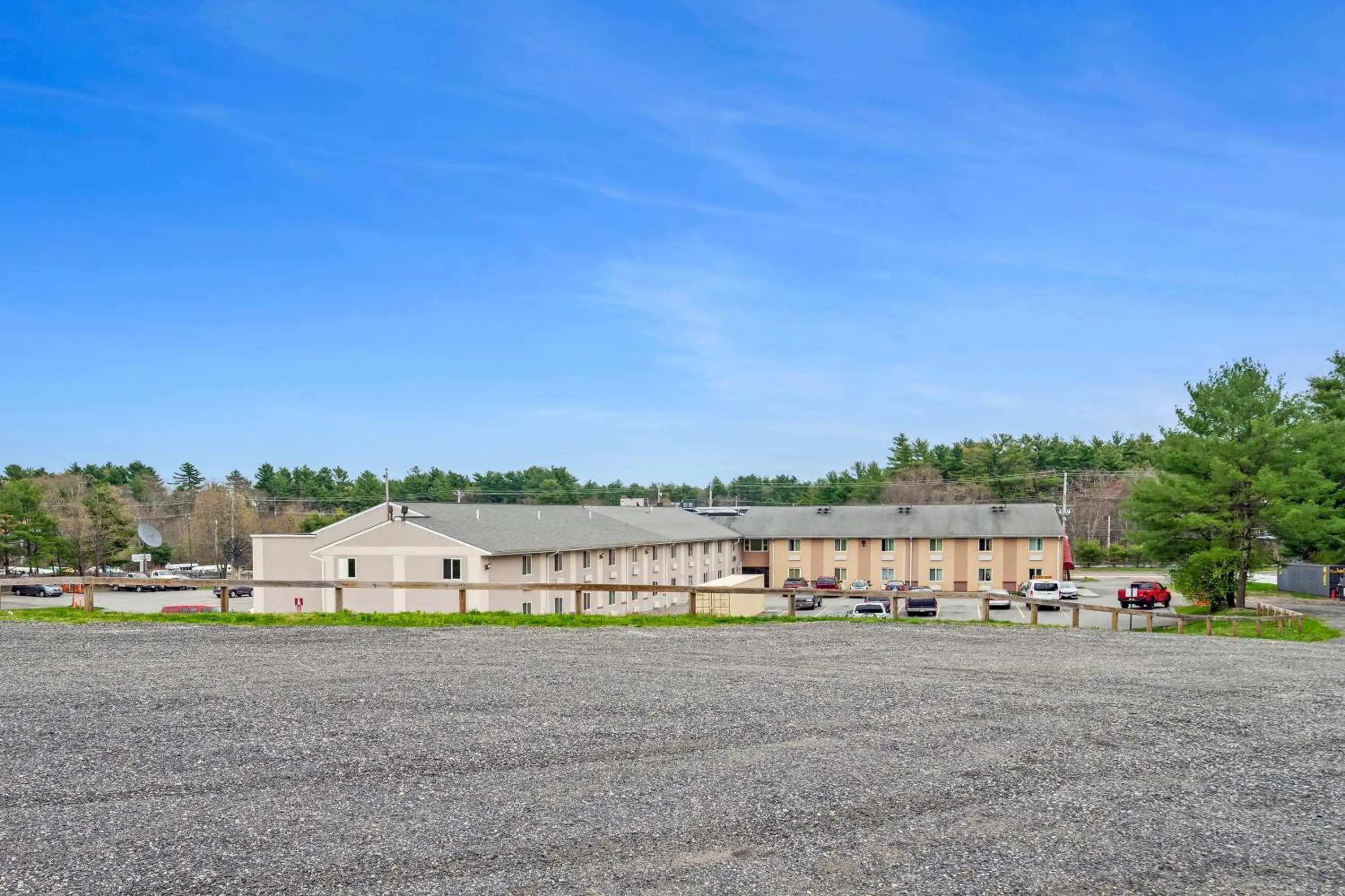 Property building in Americas Best Value Inn Foxboro Property building in Americas Best Value Inn Foxboro