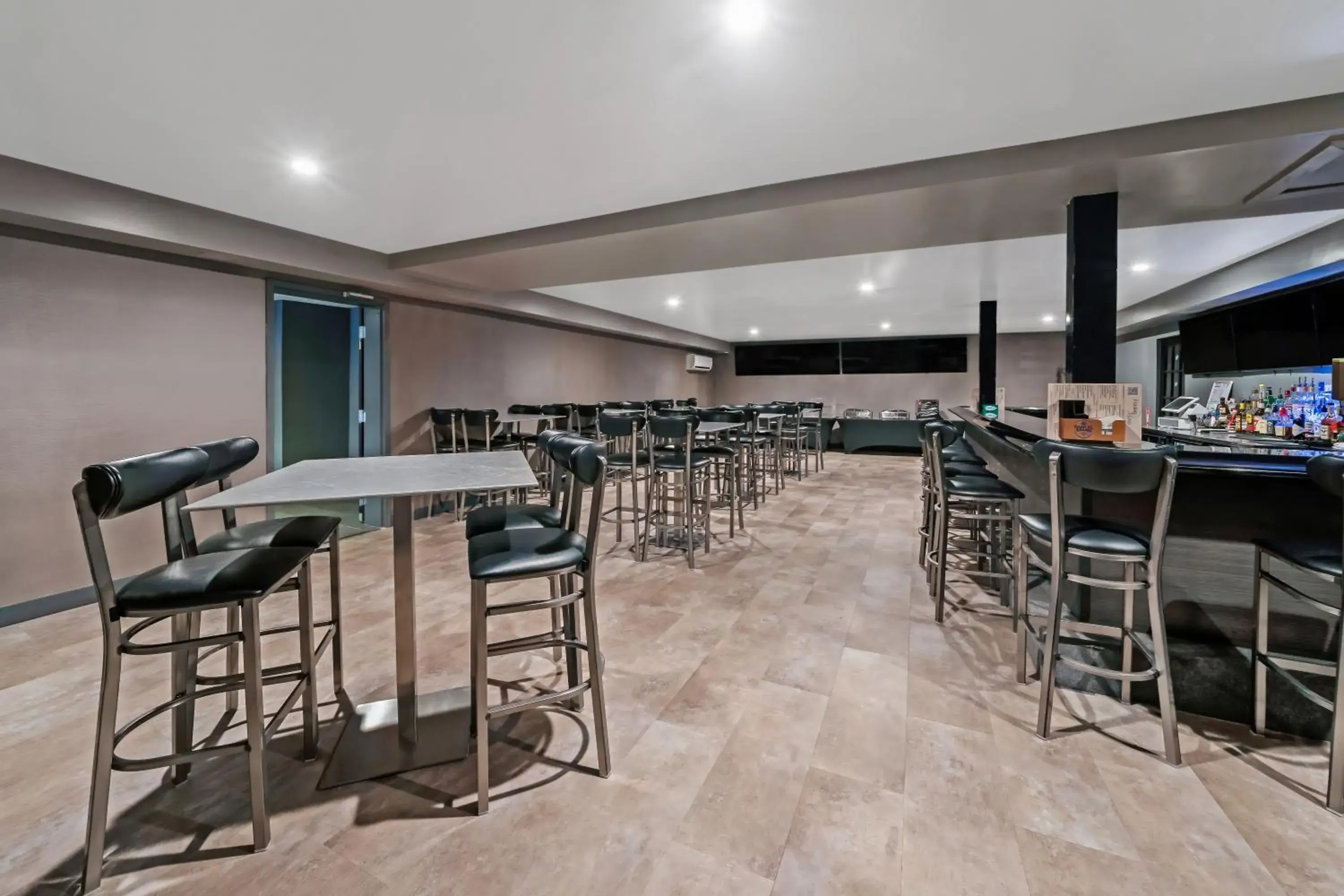 Restaurant/places to eat in Americas Best Value Inn Foxboro Restaurant/places to eat in Americas Best Value Inn Foxboro