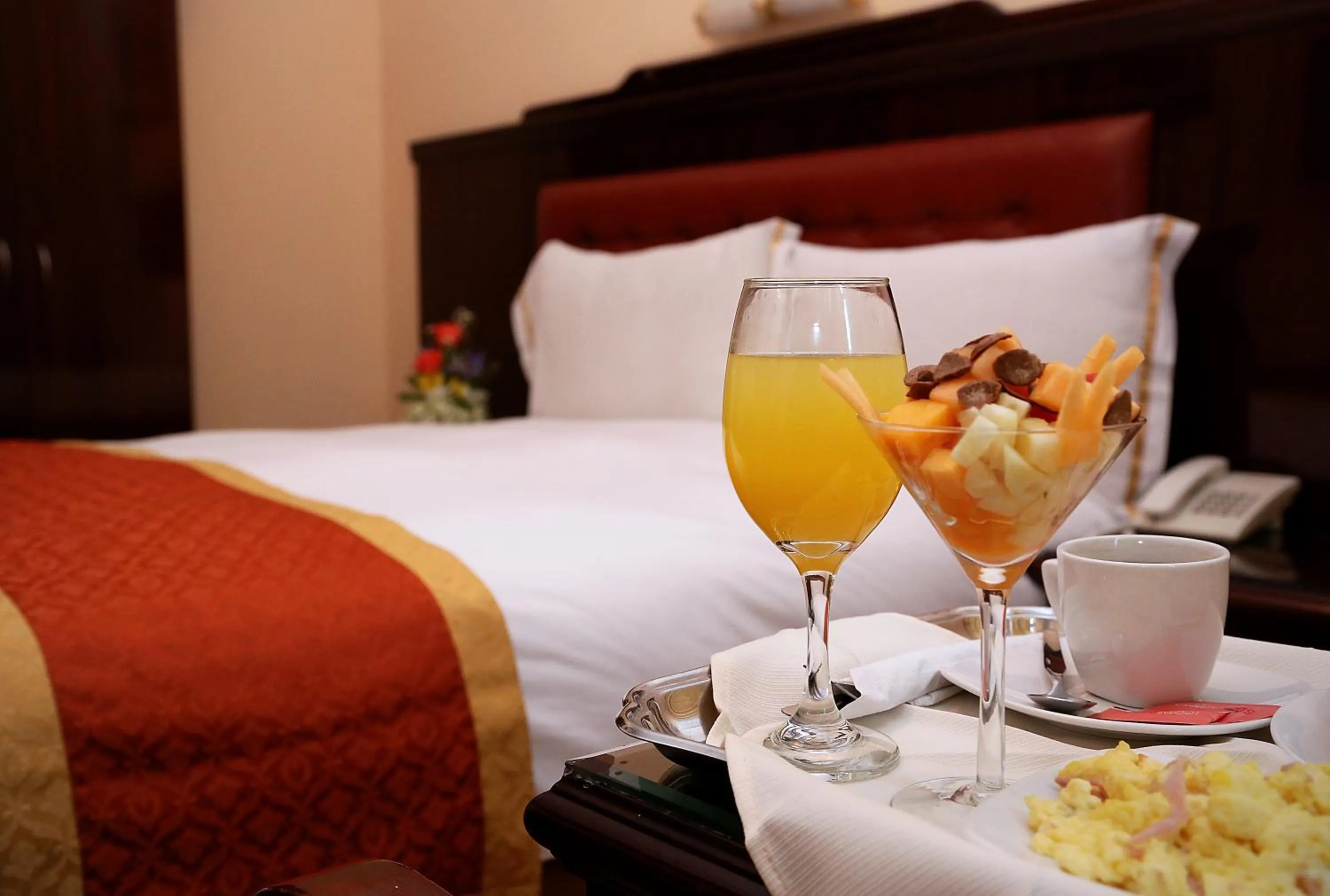 Food, Bed in Hotel Princesa