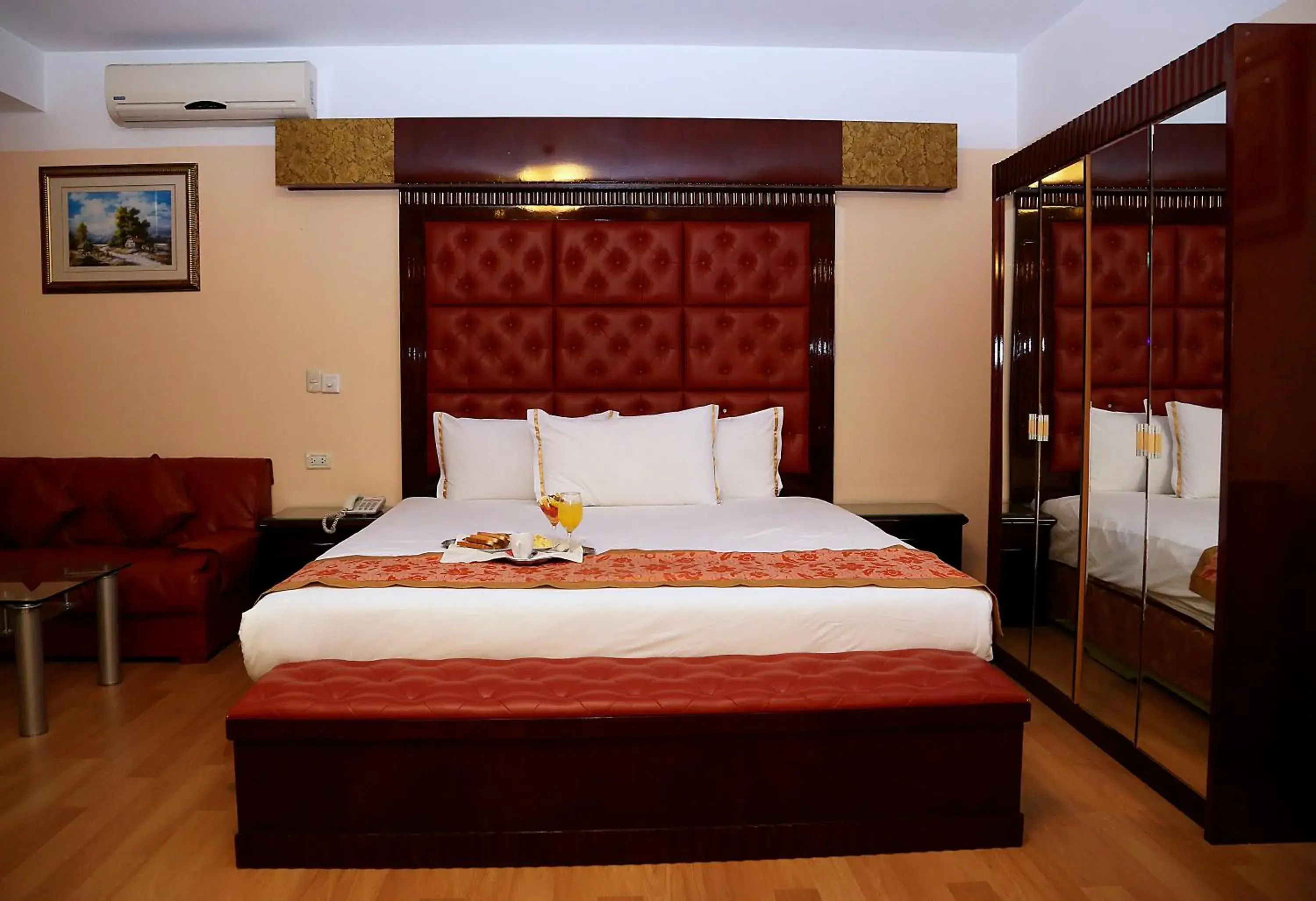 Suite in Hotel Princesa Suite in Hotel Princesa