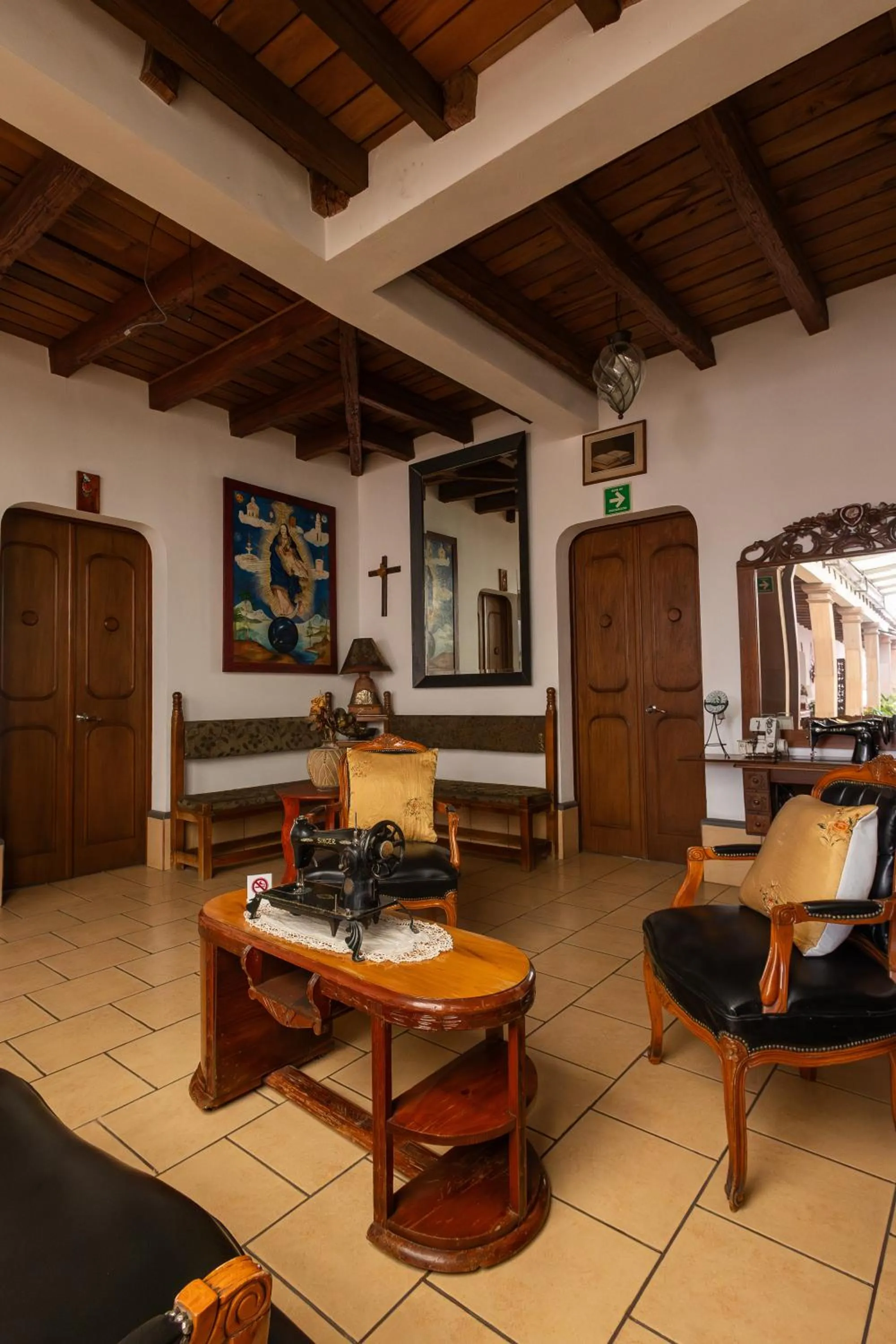 Property building in Hotel-Boutique La Casa De Los Recuerdos