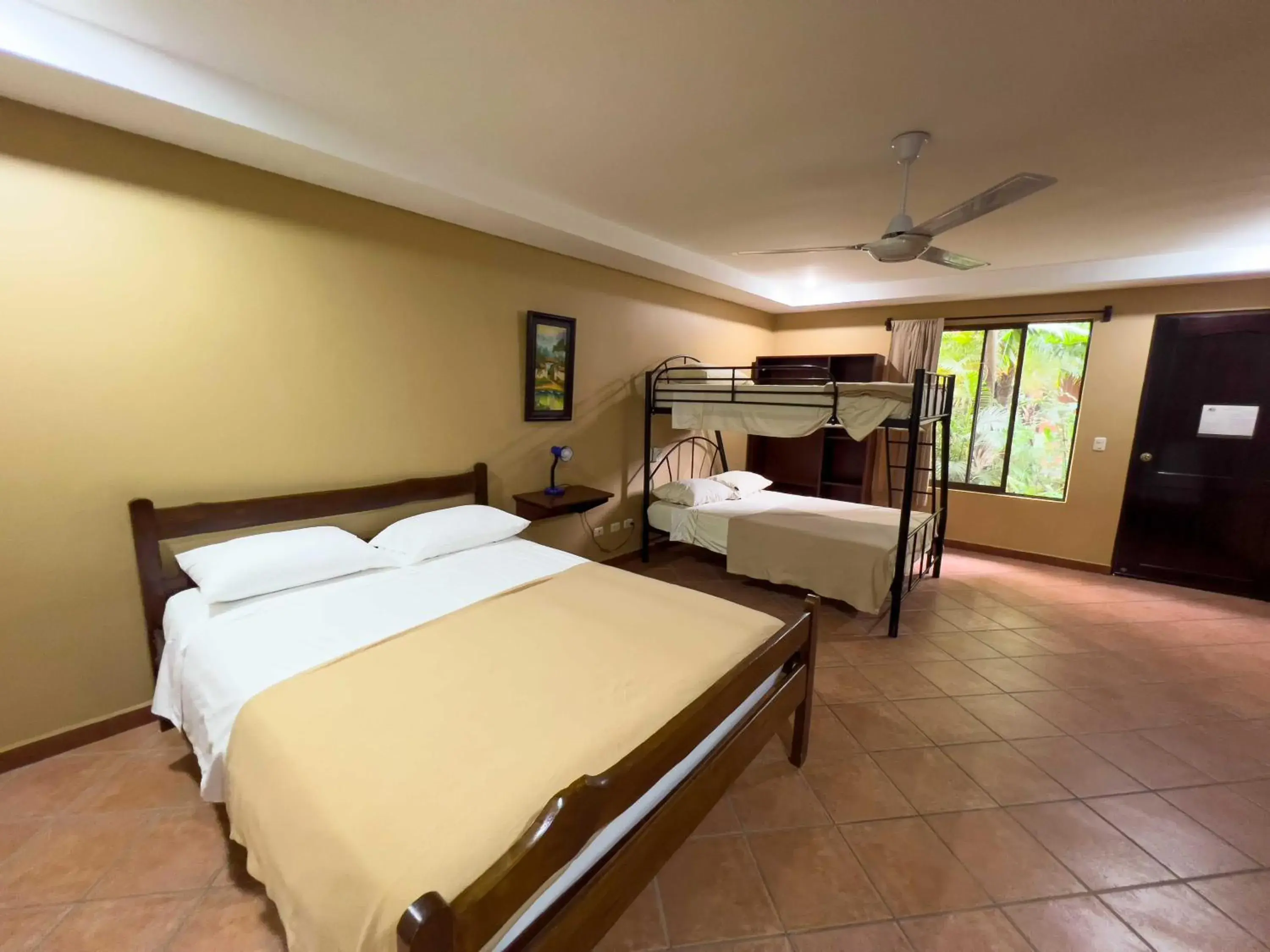 Quadruple Room with Private Bathroom - single occupancy in Belen Suites Quadruple Room with Private Bathroom - single occupancy in Belen Suites