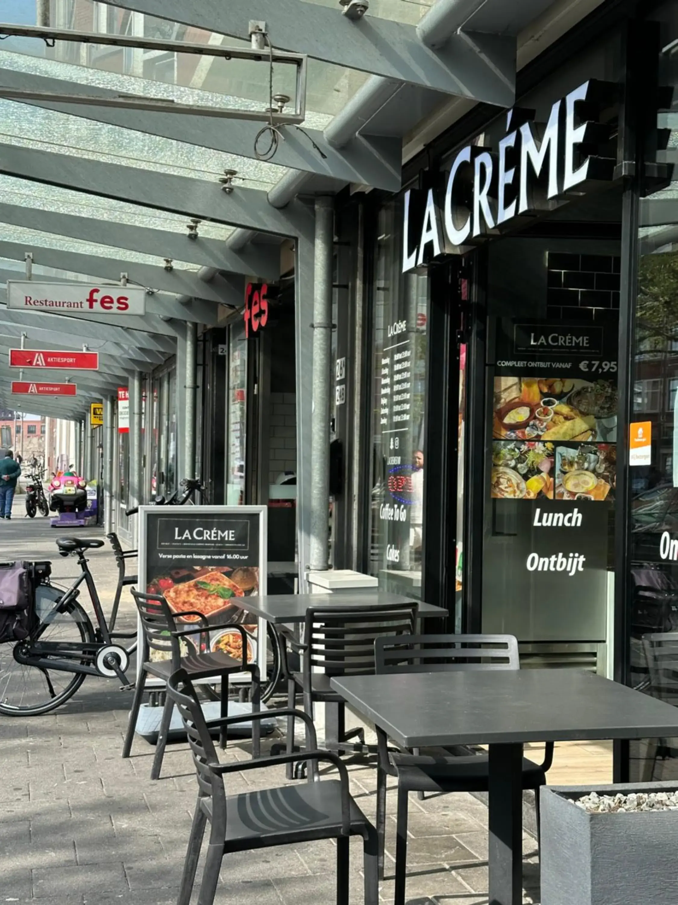 Restaurant/places to eat in Flex-Inn Restaurant/places to eat in Flex-Inn