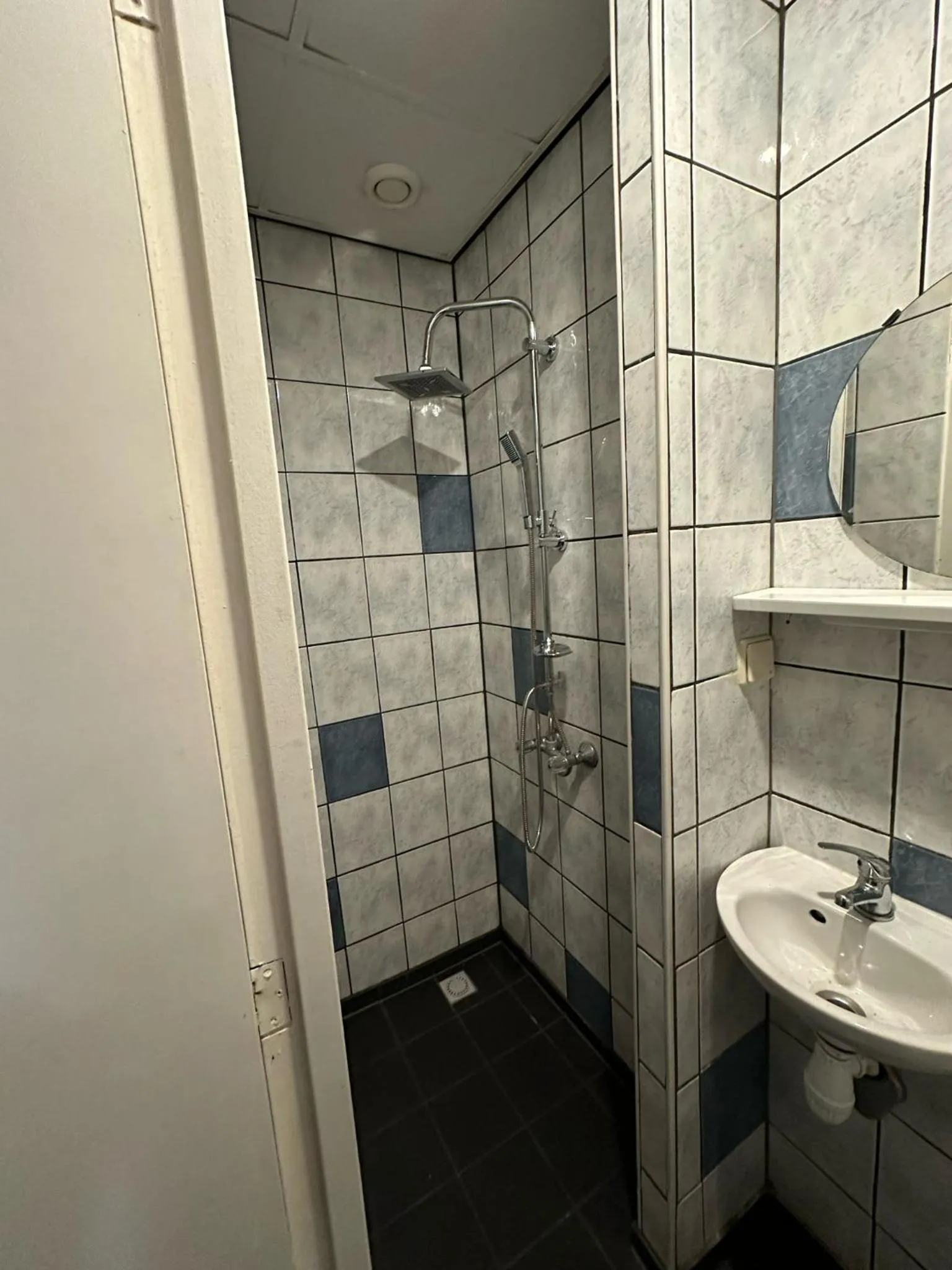 Bathroom in Flex-Inn