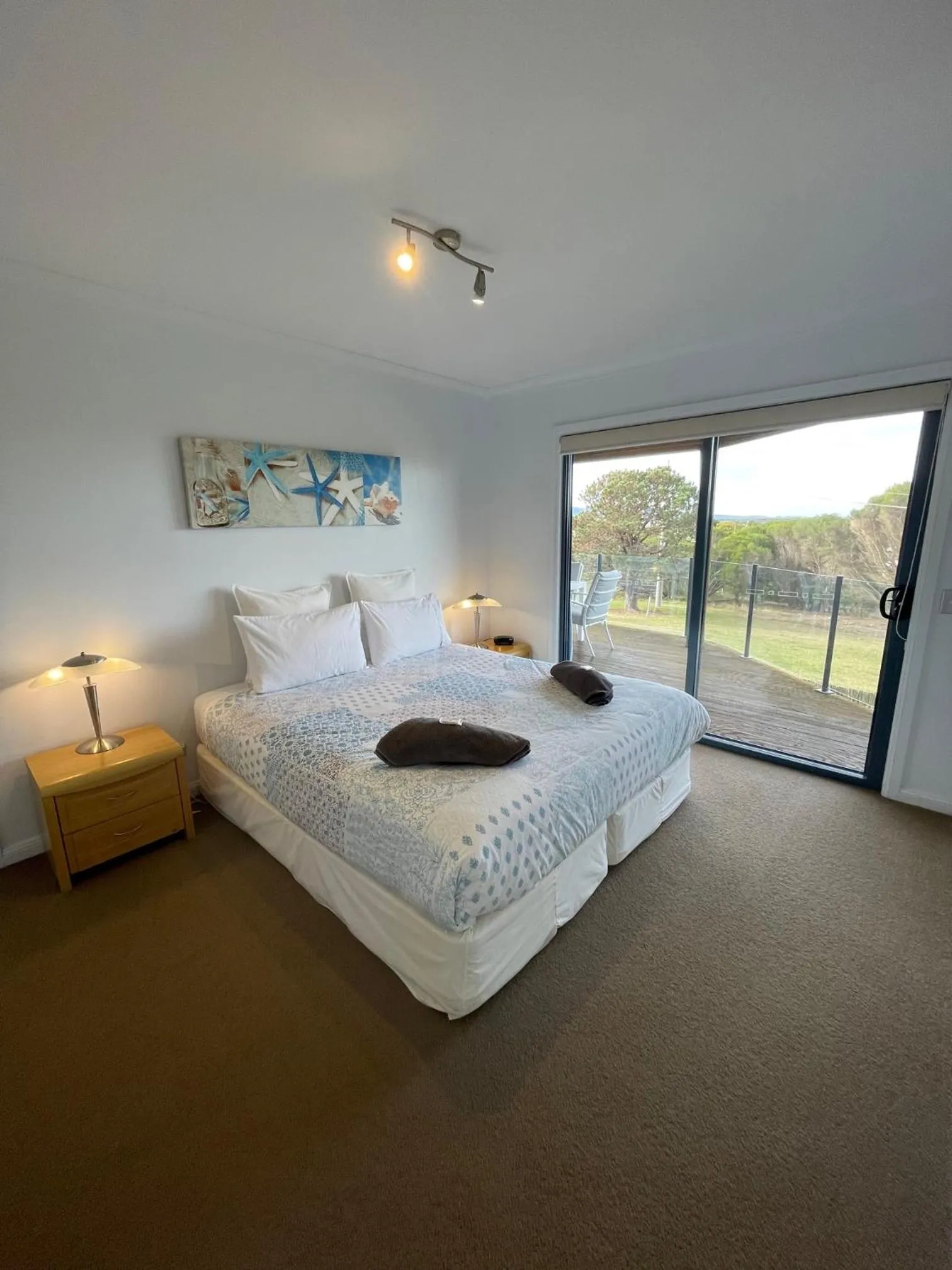 Bed in The Wave Oasis SC B&B