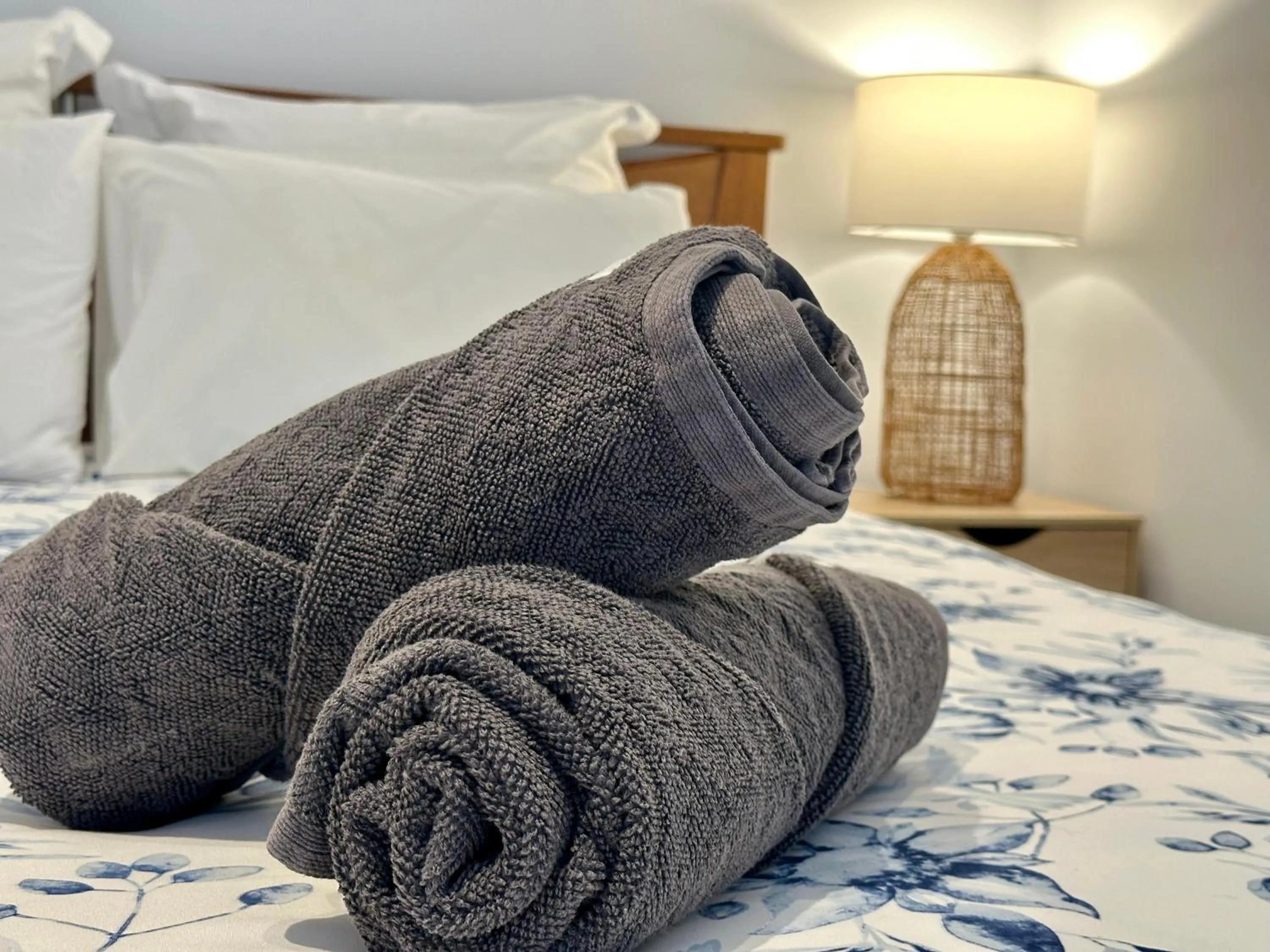 towels, Bed in The Wave Oasis SC B&B