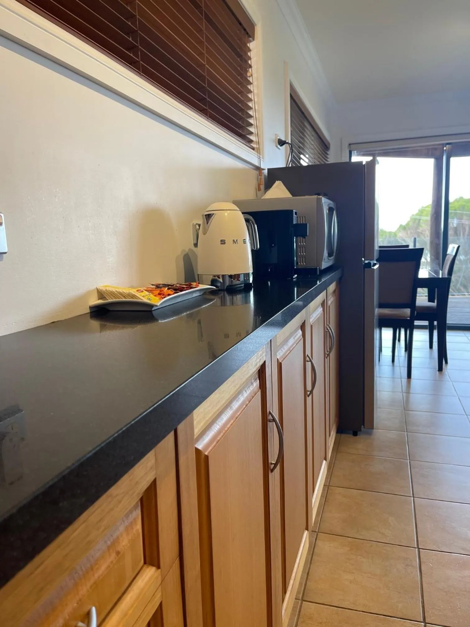 Kitchen or kitchenette in The Wave Oasis SC B&B