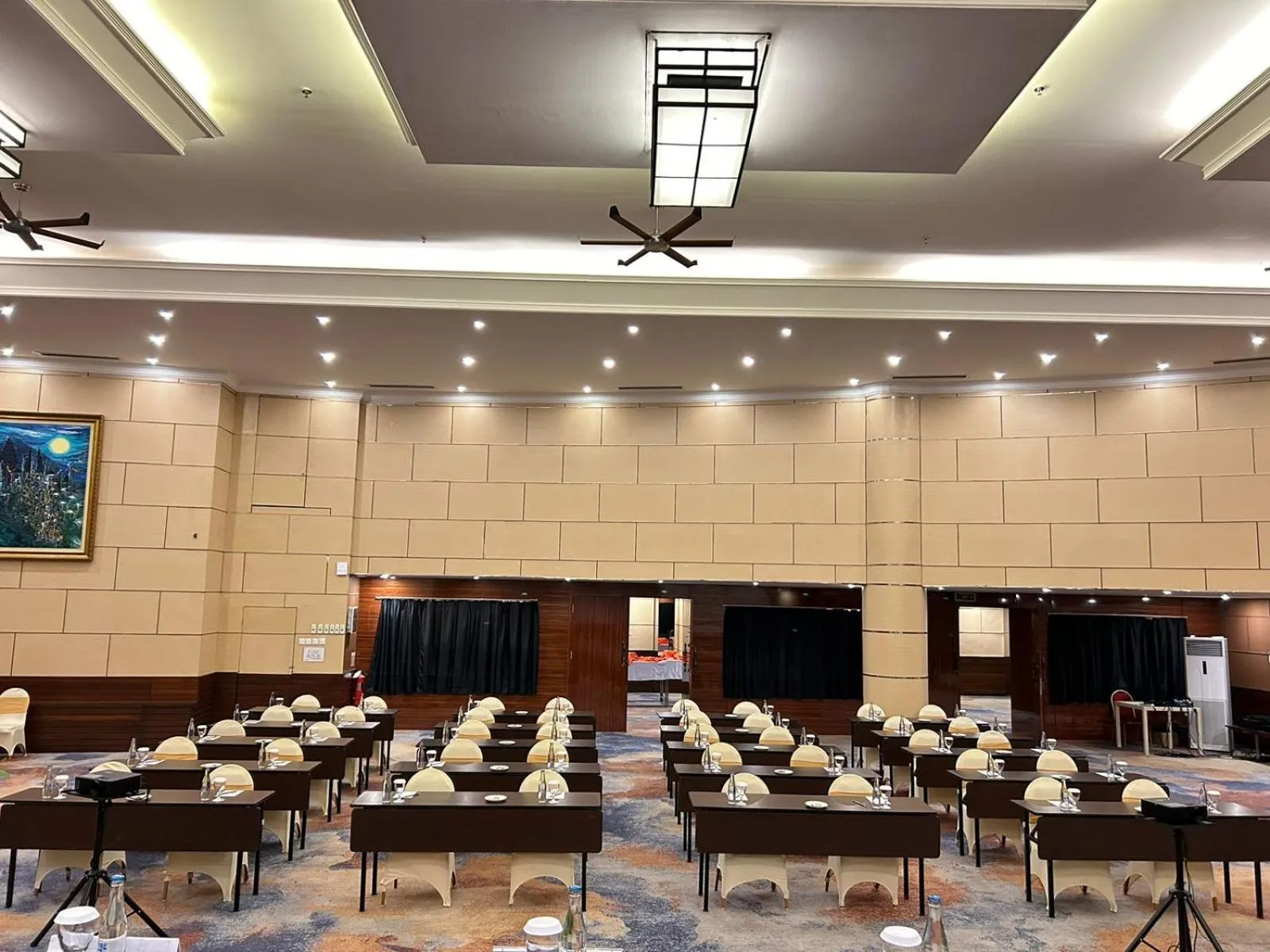 Meeting/conference room in Kutabex Beachfront Hotel