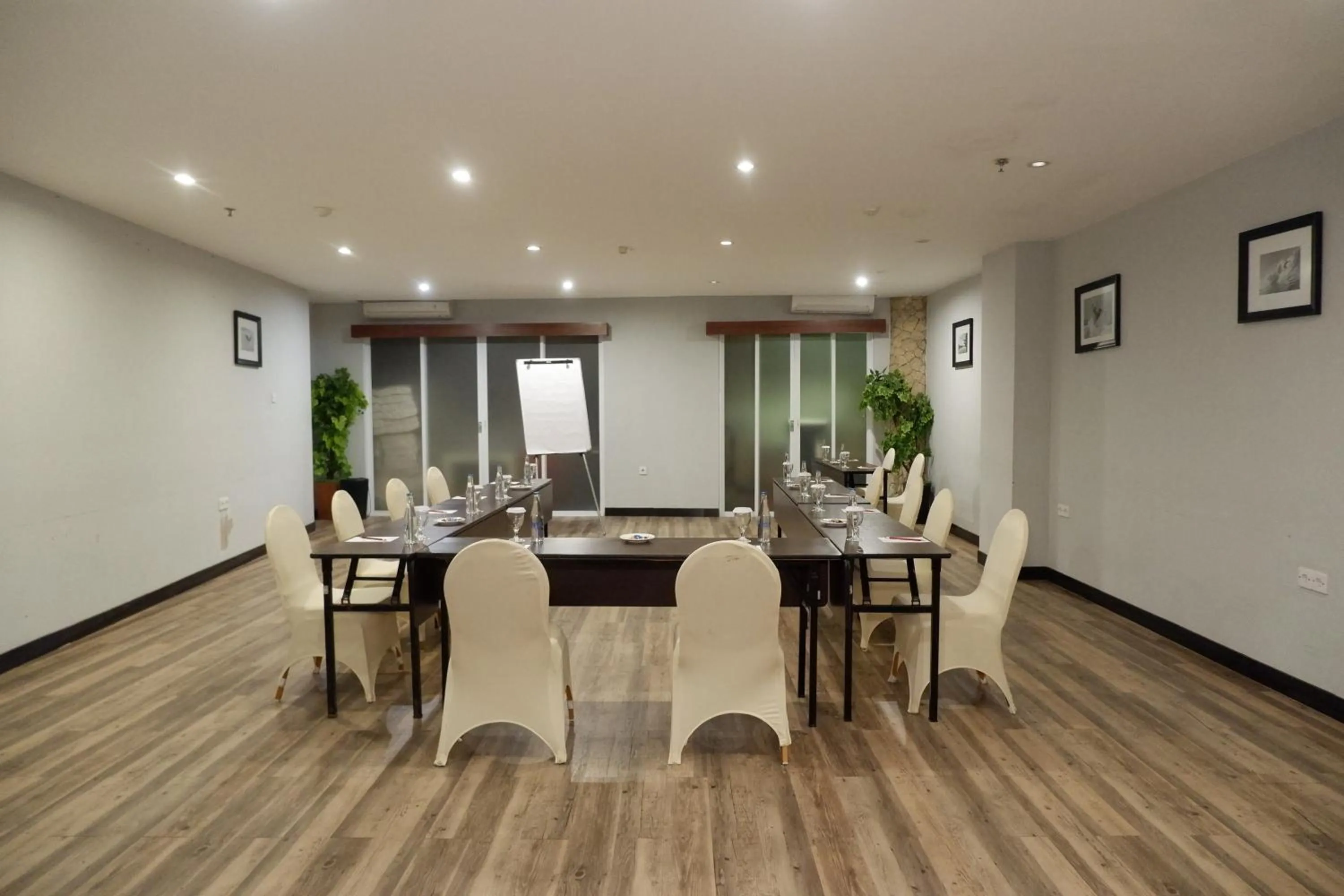 Meeting/conference room in Kutabex Beachfront Hotel