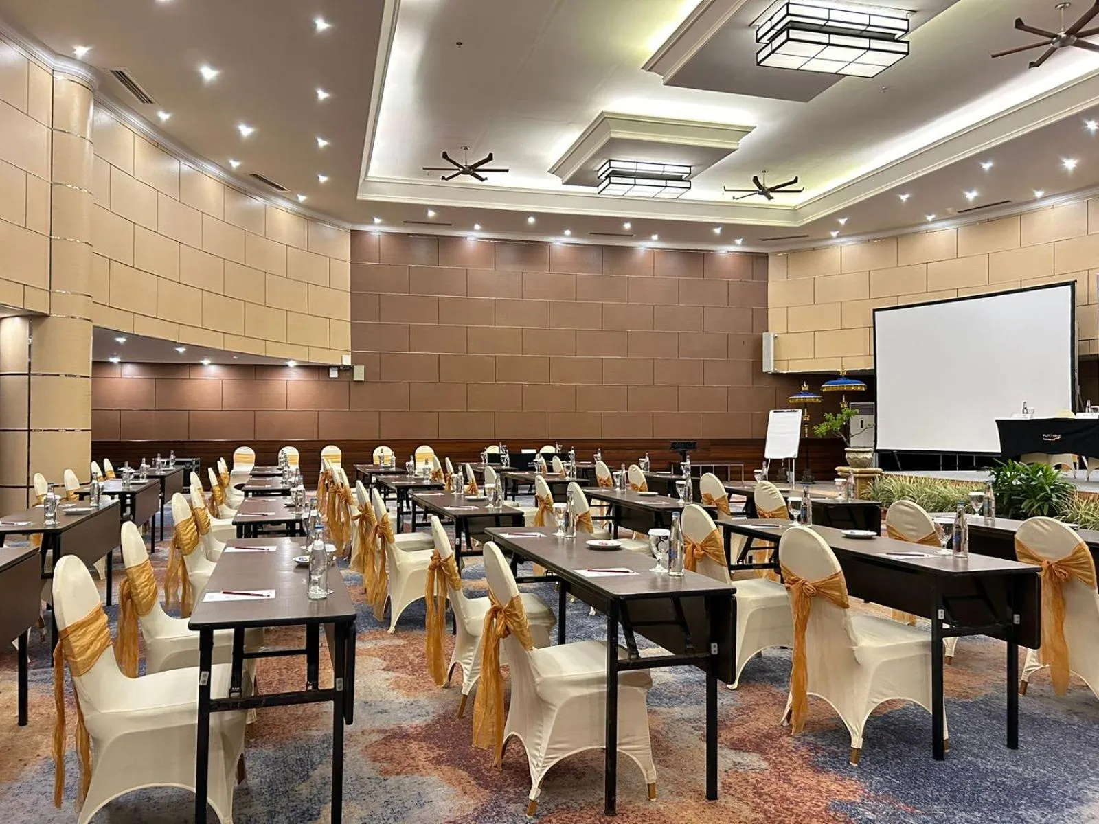 Meeting/conference room in Kutabex Beachfront Hotel