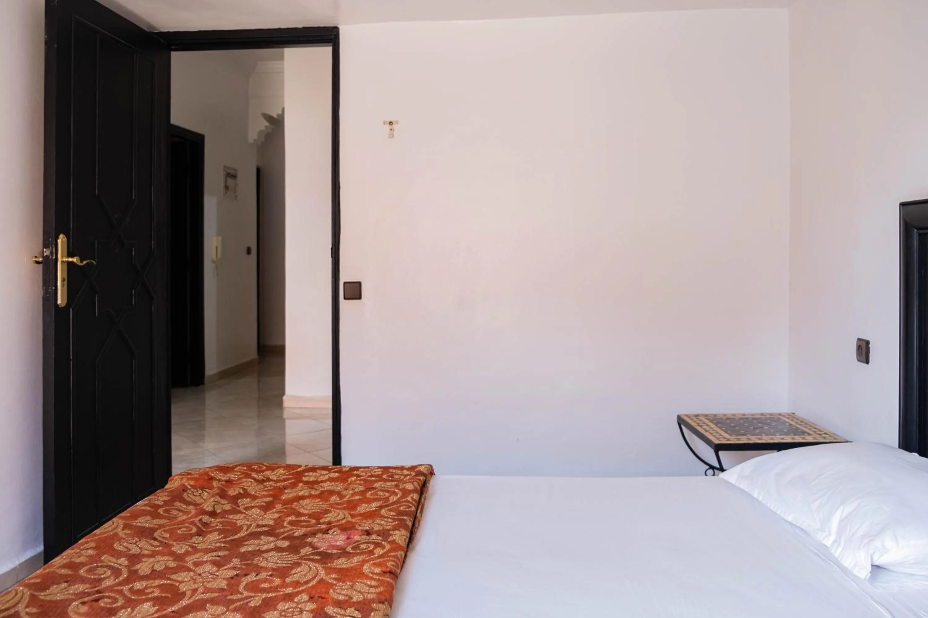 Apart Hotel Larbi