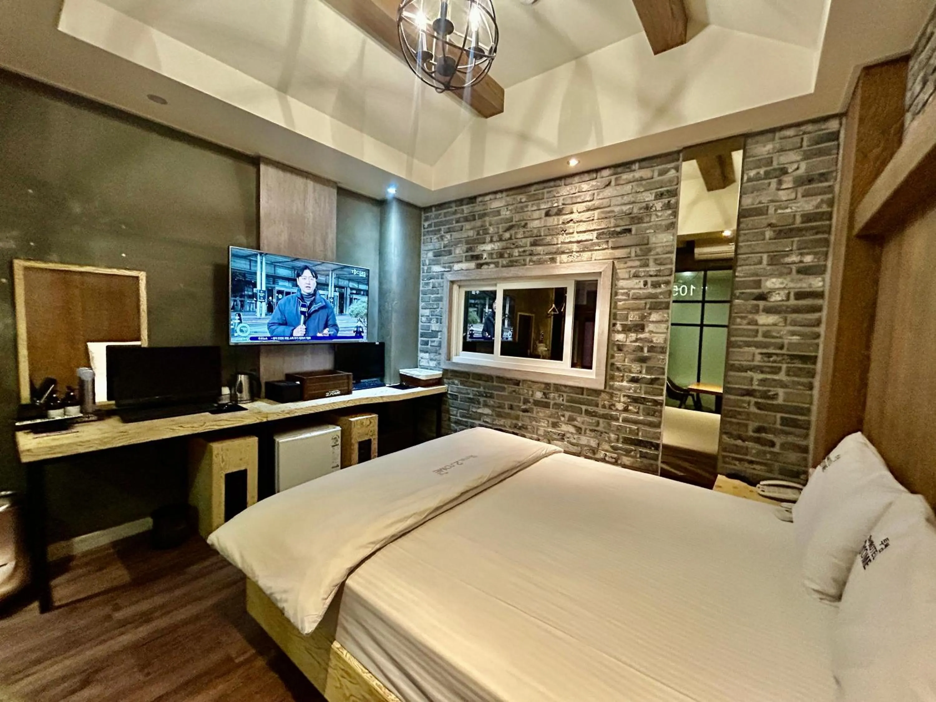 Bed in 2SOME Motel