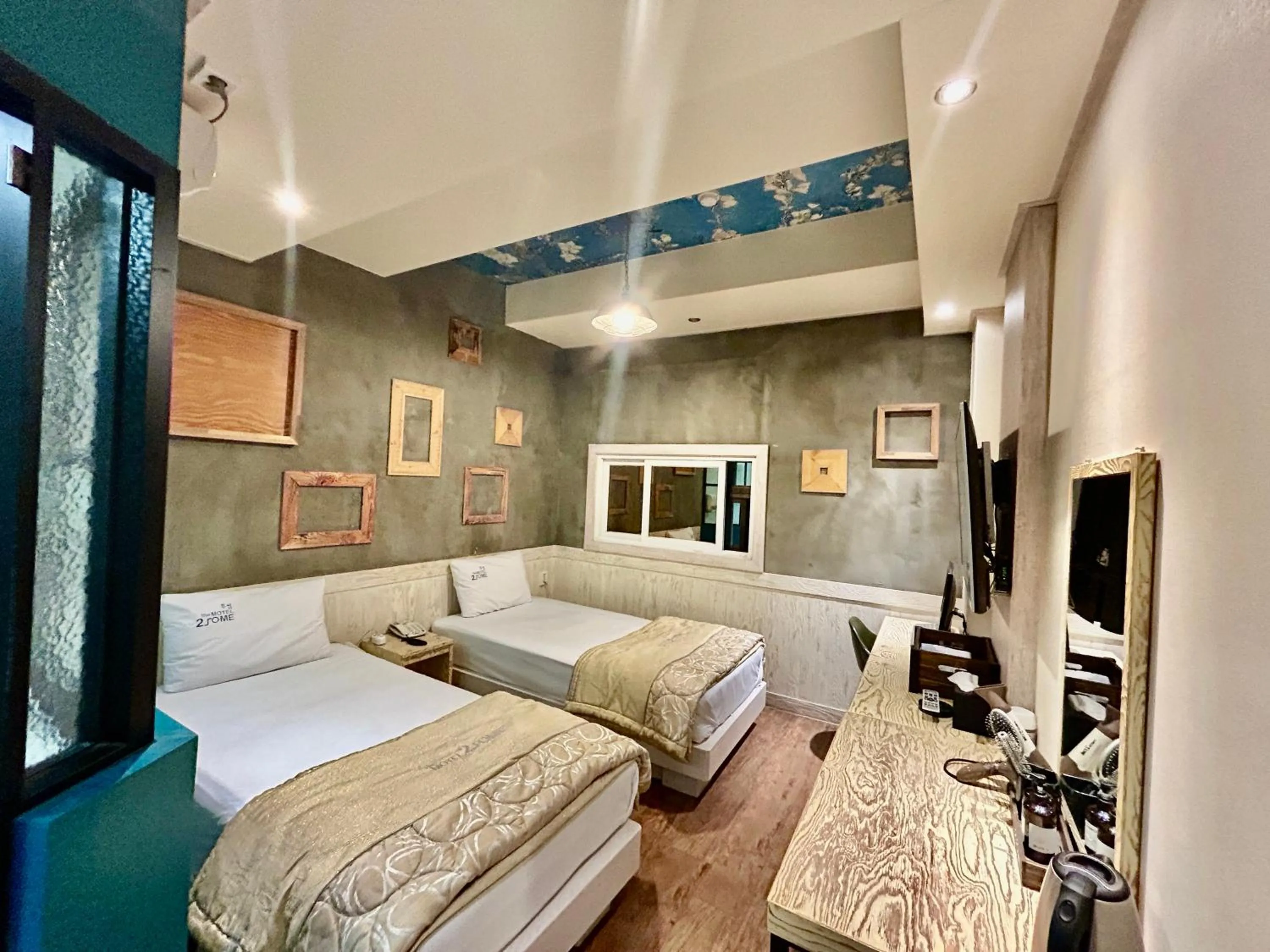 Bed in 2SOME Motel