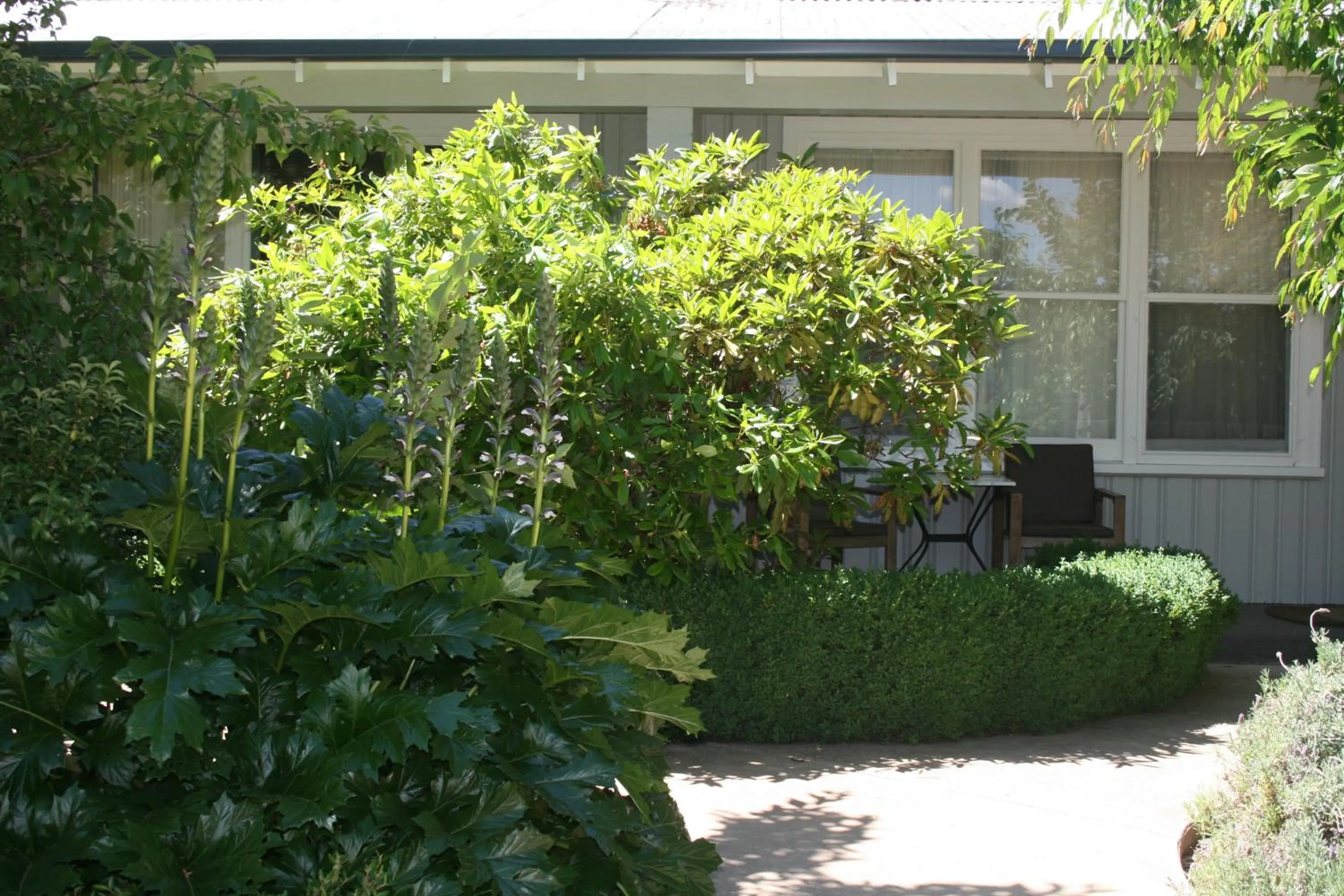 Facade/entrance in Elm Lodge Bright