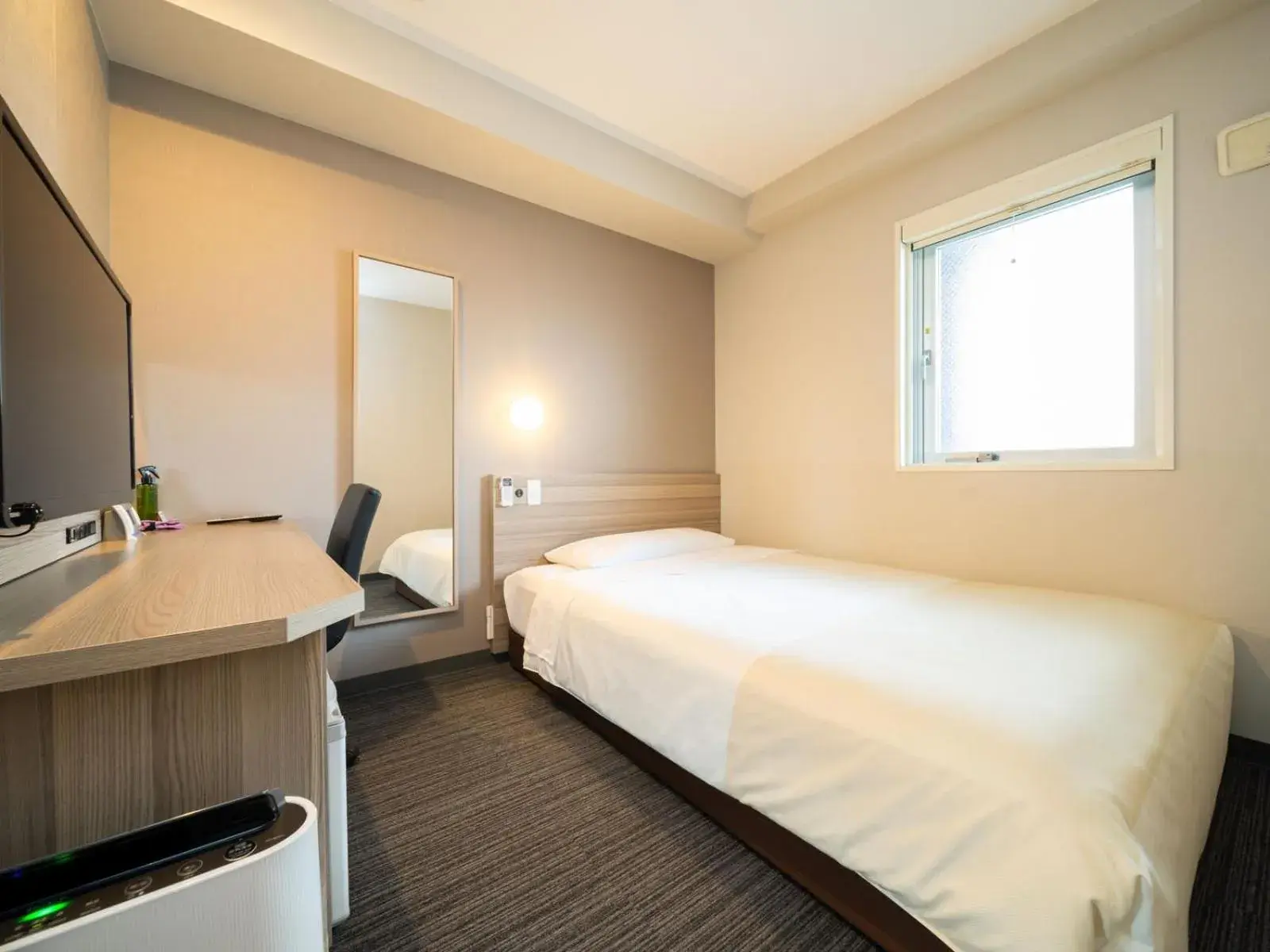 Photo of the whole room, Bed in Super Hotel Shinyokohama Photo of the whole room, Bed in Super Hotel Shinyokohama