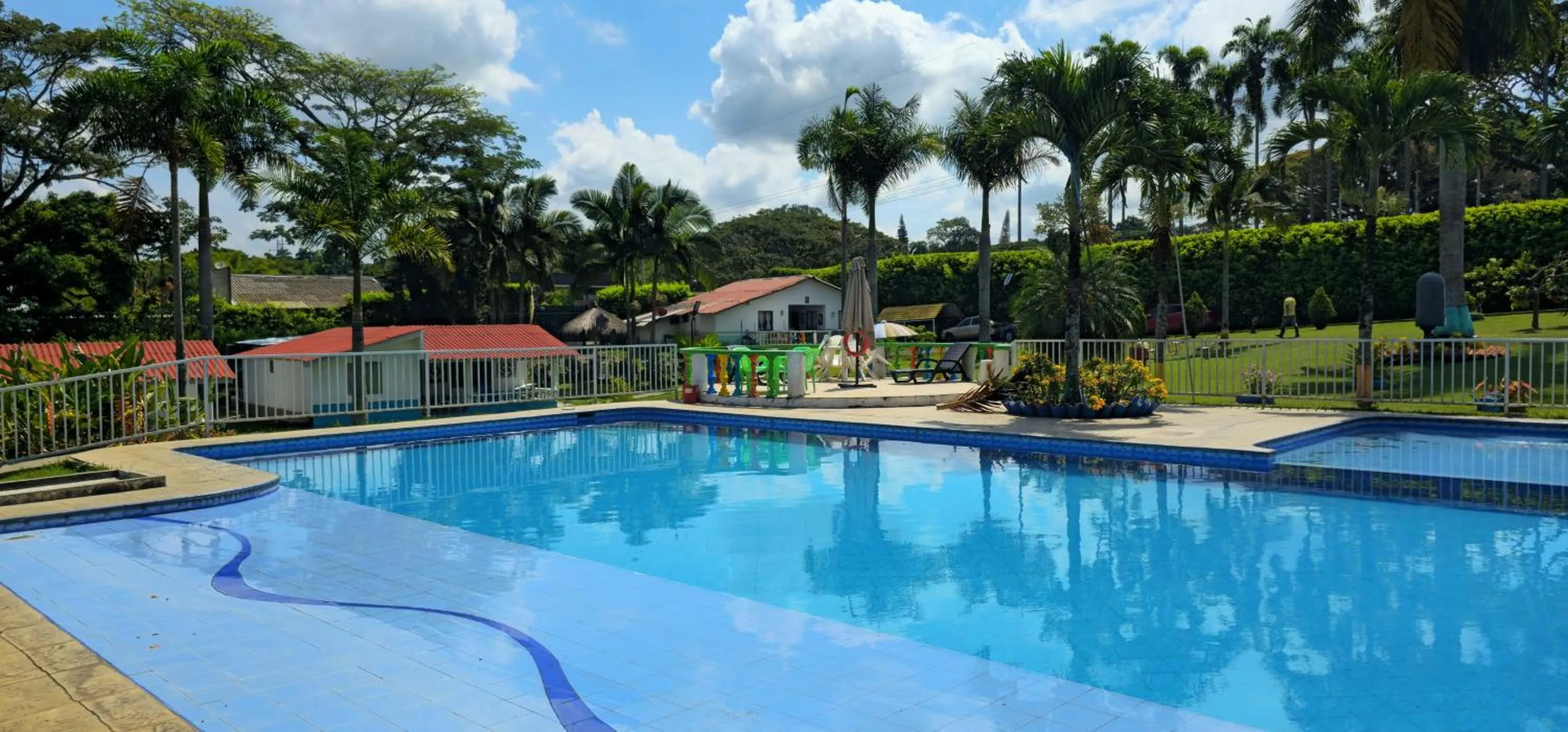 Swimming pool in Cabañas Cafeteras Cerritos