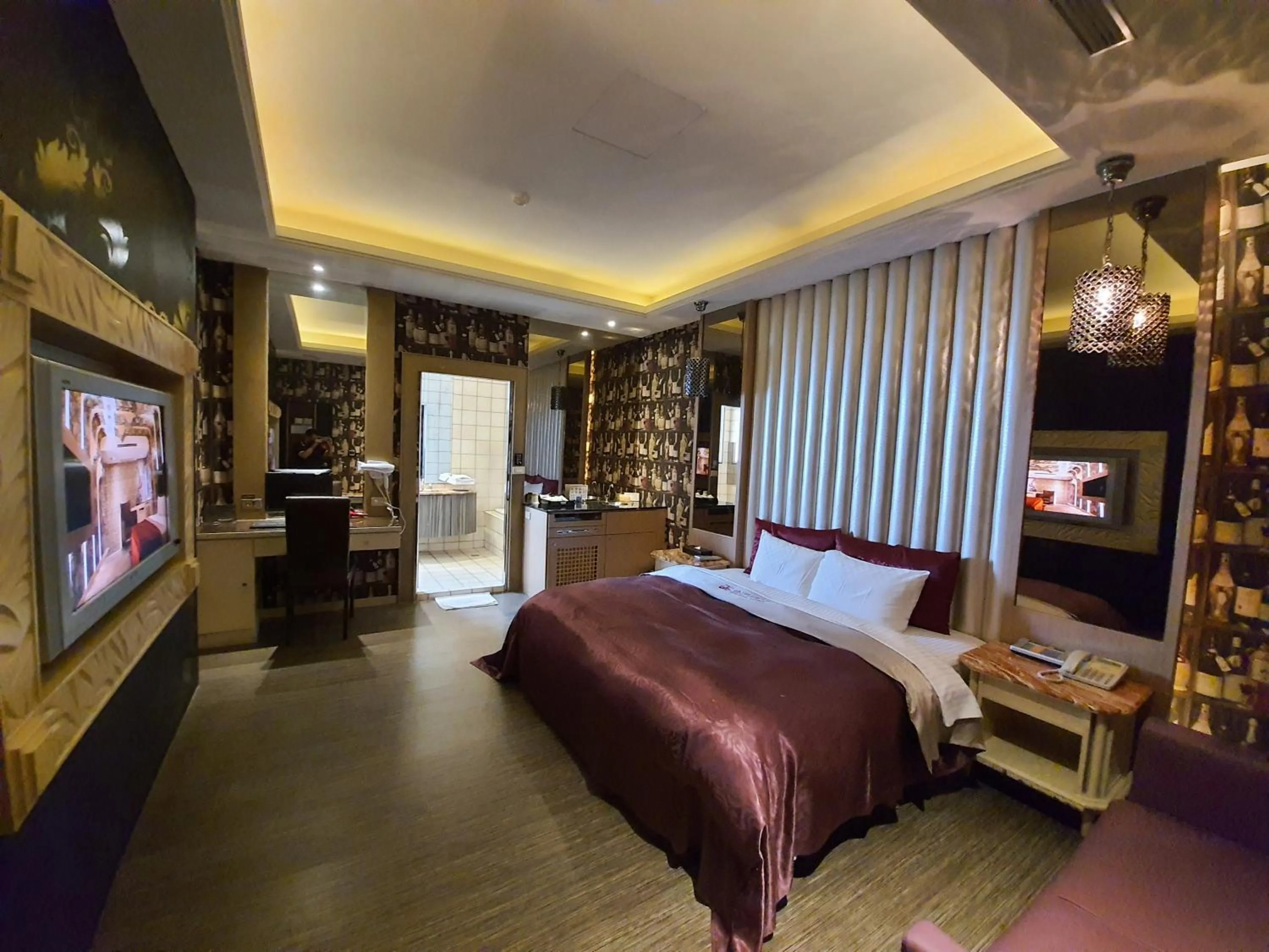 Photo of the whole room, Bed in Jinsha Motel