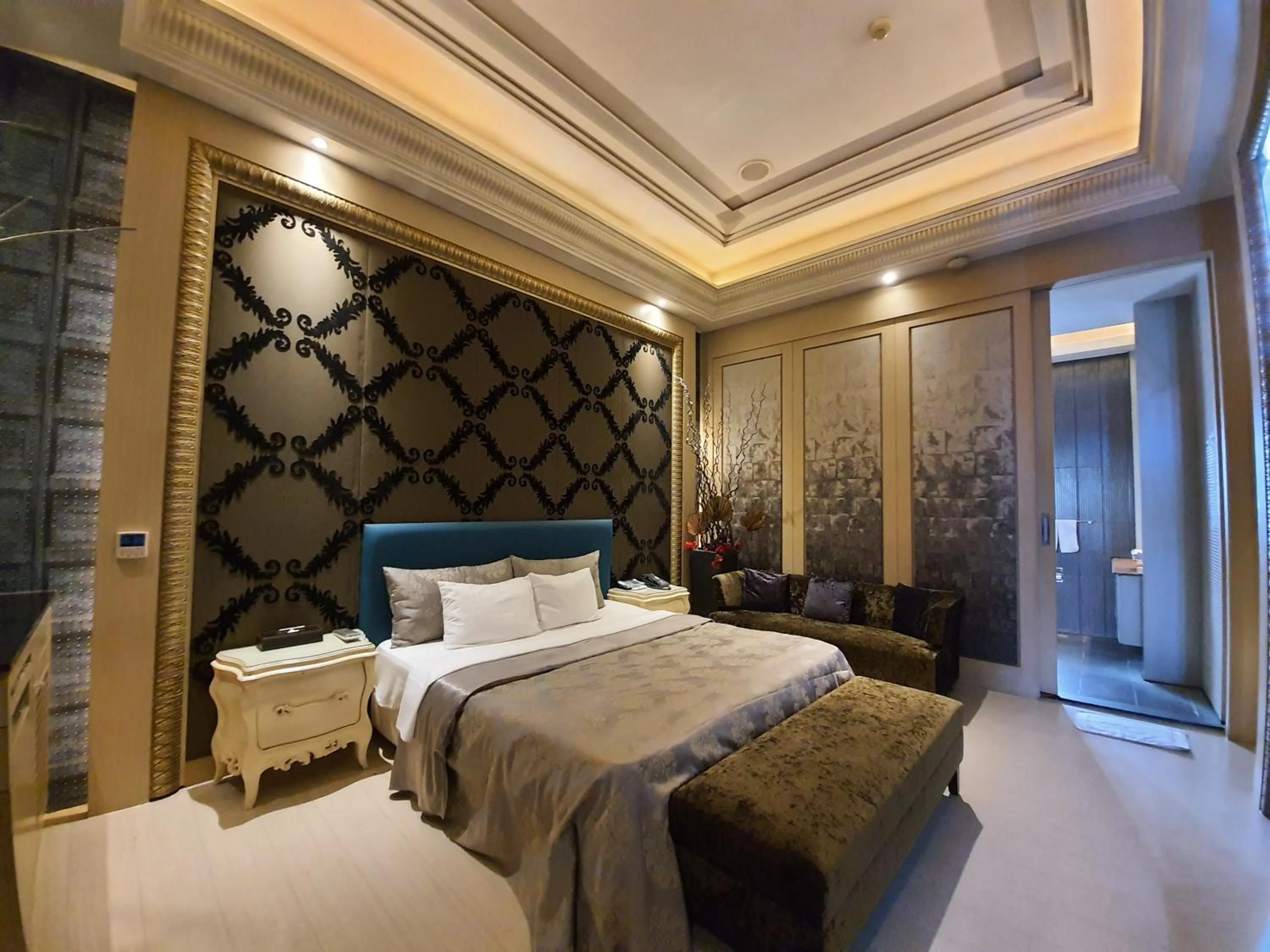 Photo of the whole room, Bed in Jinsha Motel