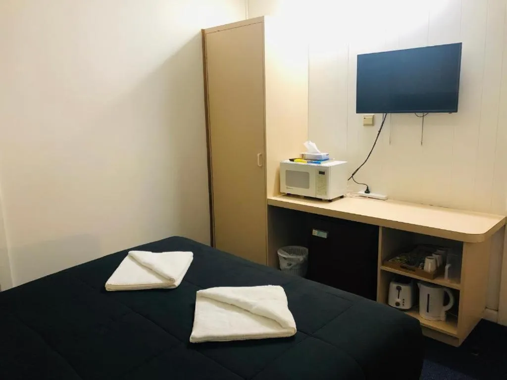 Bed in Horsham Motel