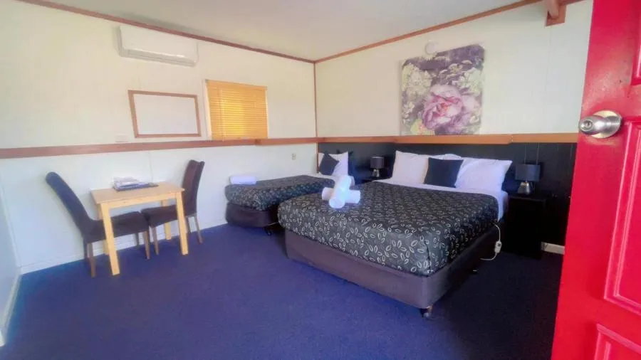 Bed in Horsham Motel