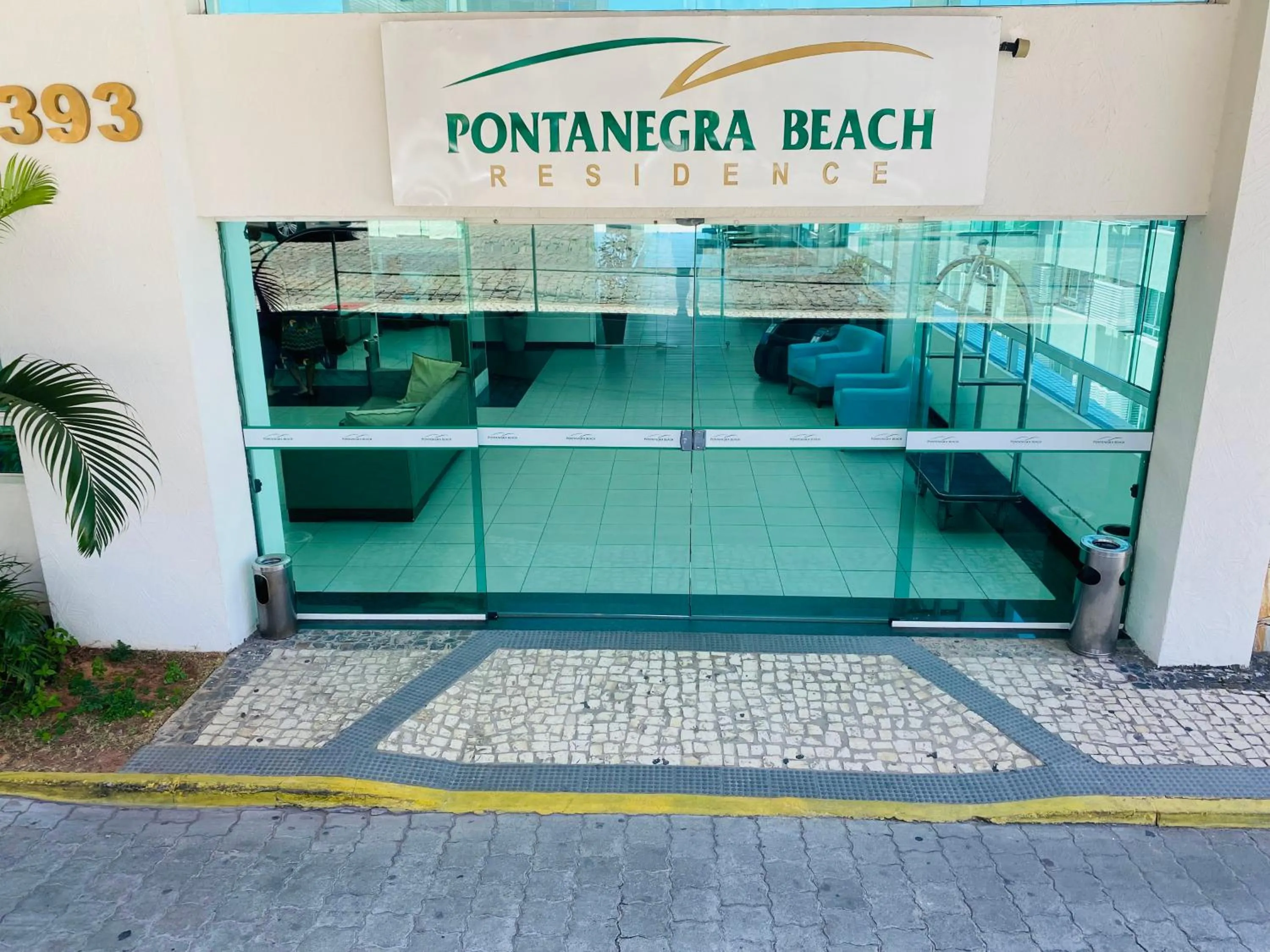 Ponta Negra Beach by JoinFlats