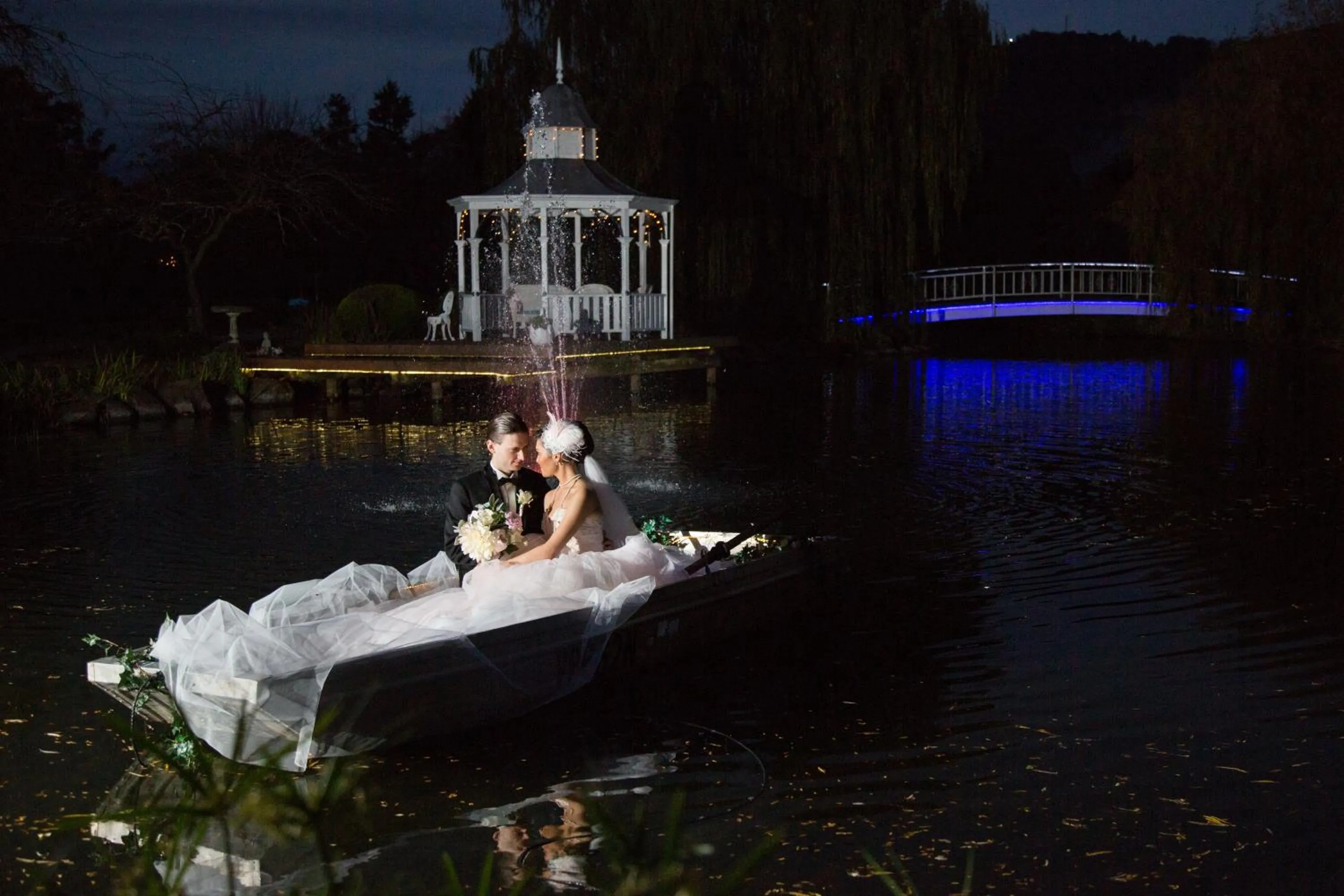 Facade/entrance in Lakeside Cottage Luxury B&B