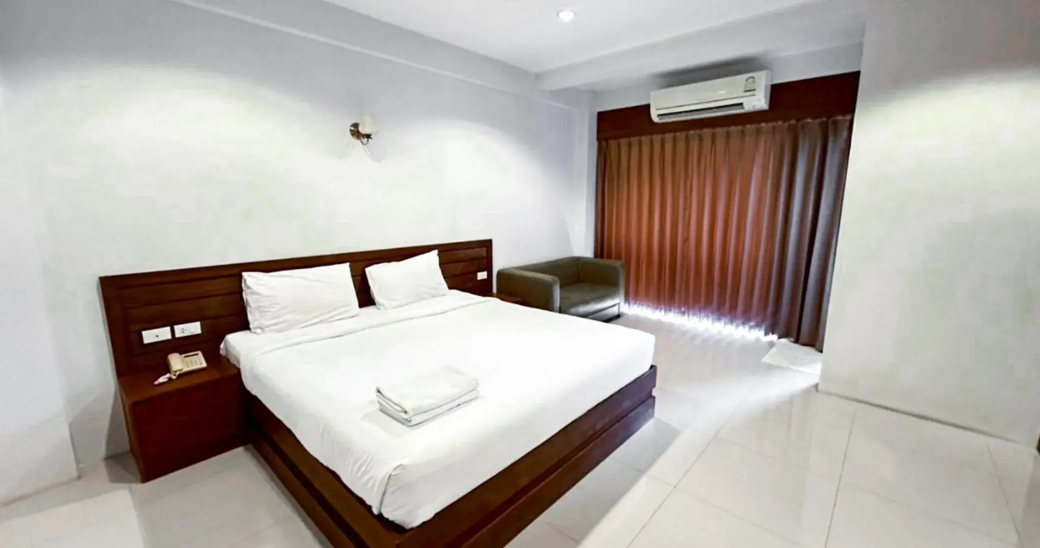 Bedroom, Bed in Perfect Place Hotel Bedroom, Bed in Perfect Place Hotel