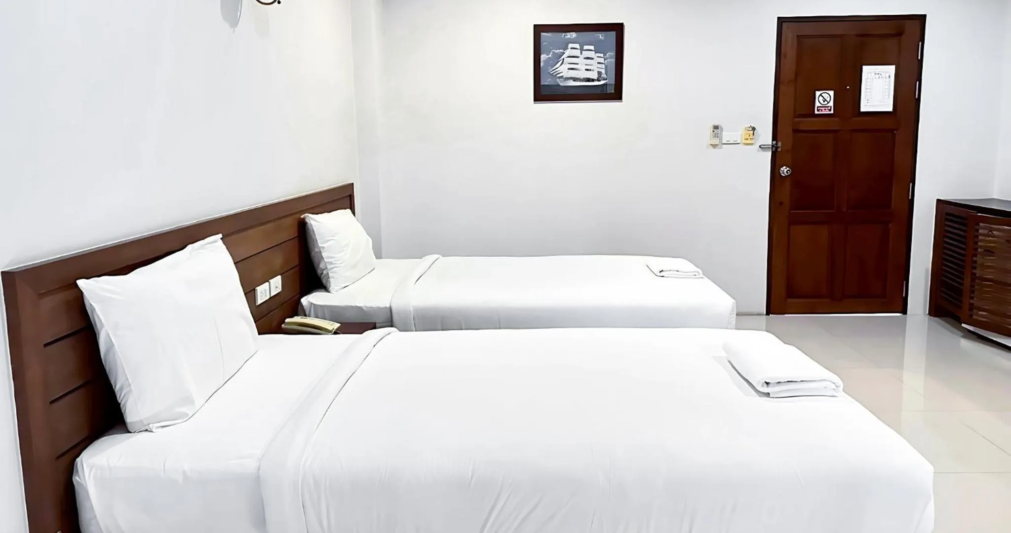 Bed in Perfect Place Hotel