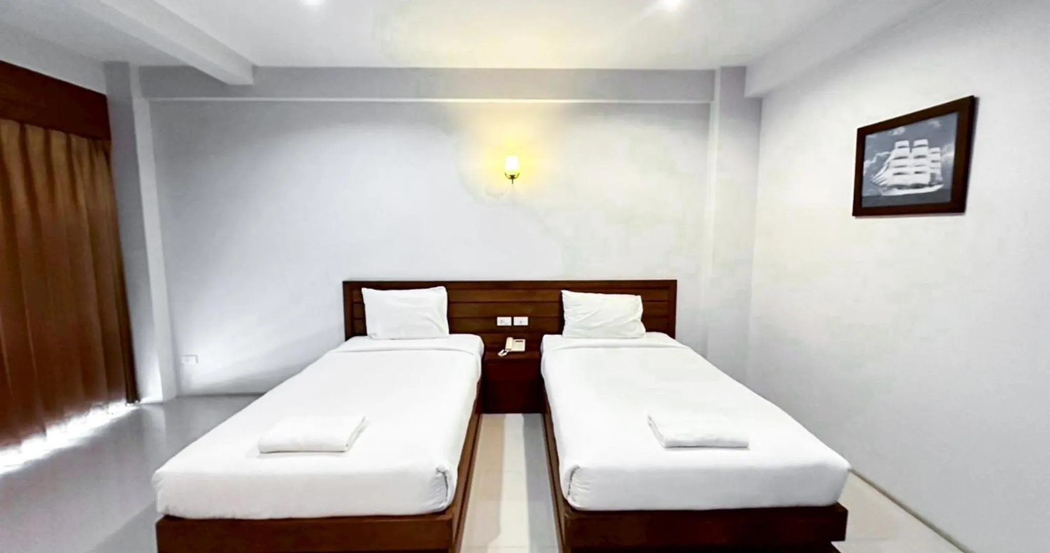 Bed in Perfect Place Hotel