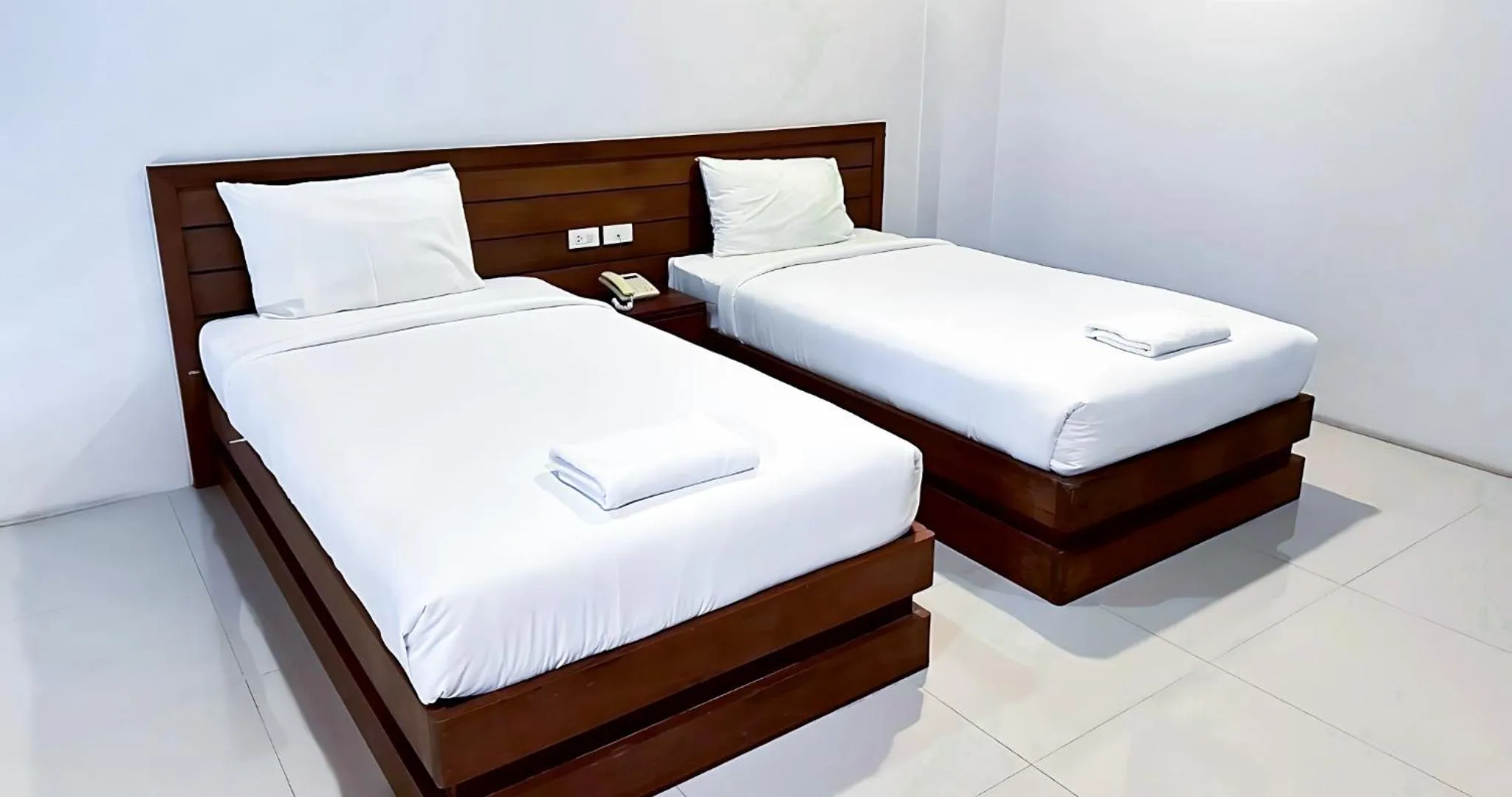 Bed in Perfect Place Hotel