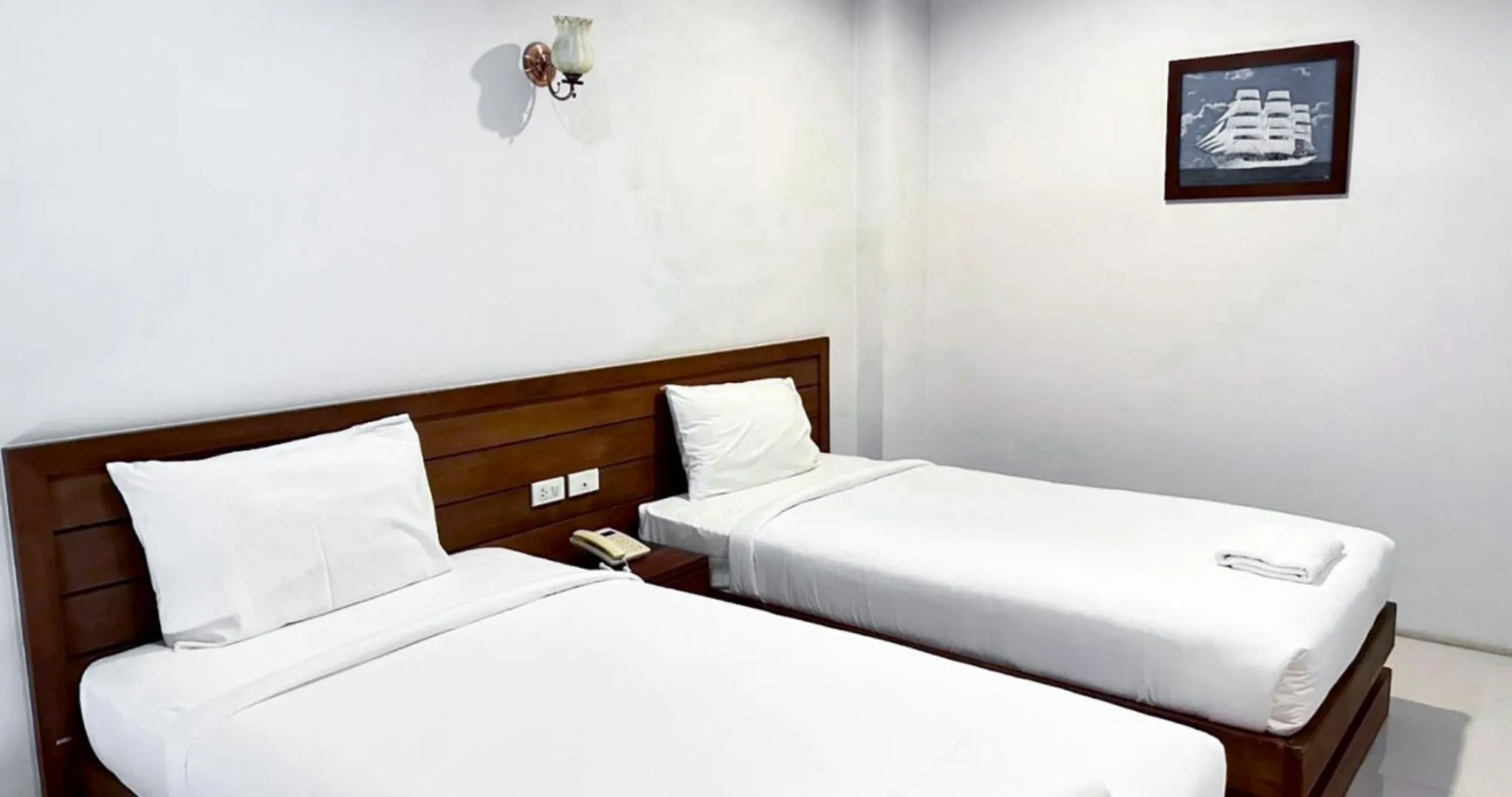 Bed in Perfect Place Hotel