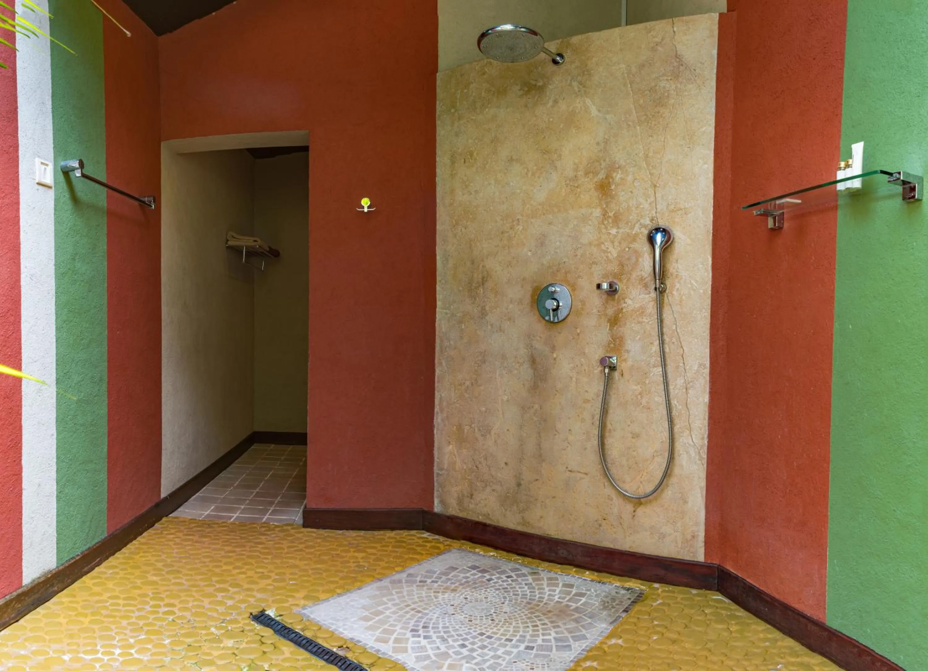 Bathroom in Amritara A Beach Symphony