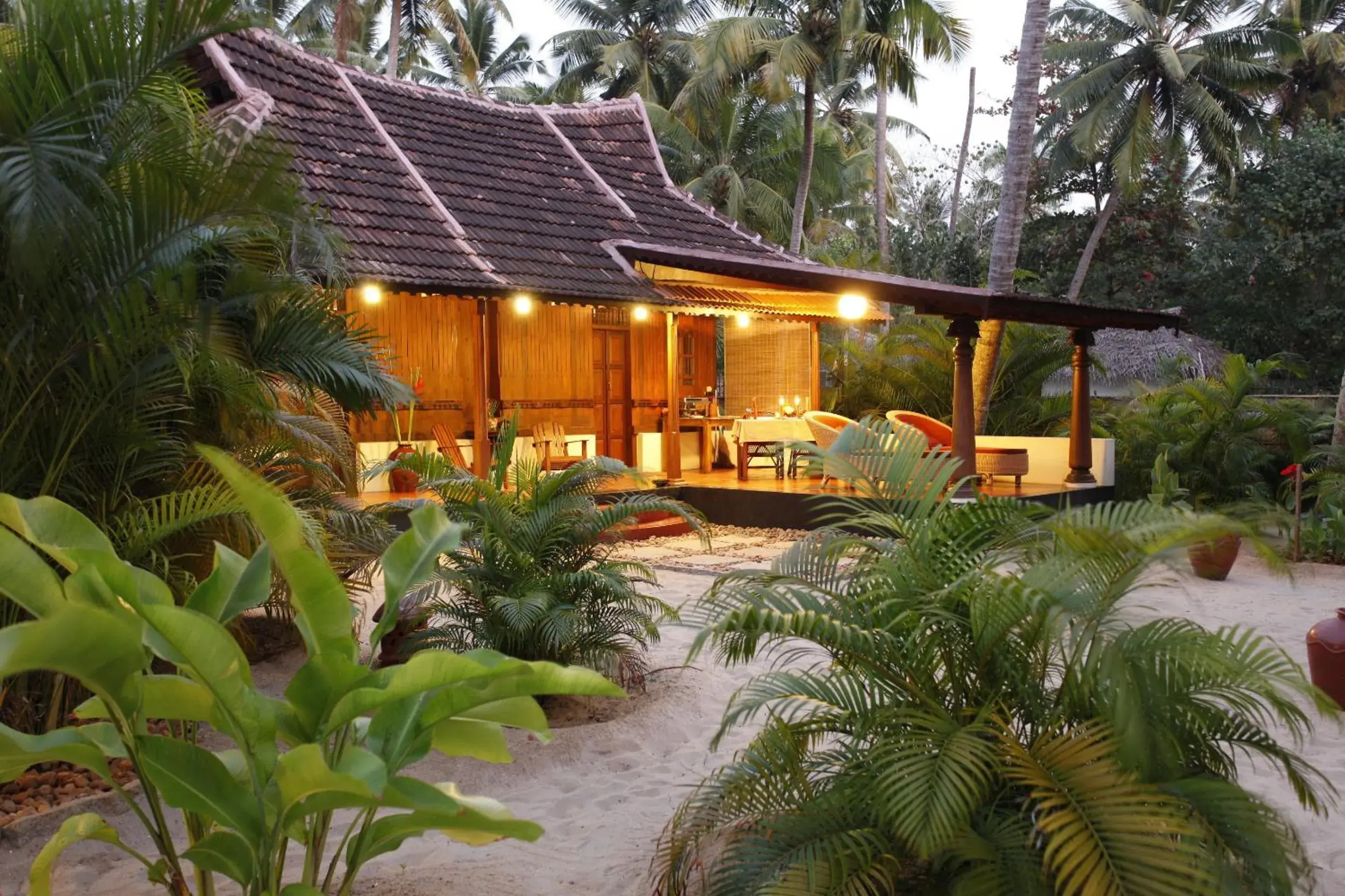 Villa with Private Garden in Amritara A Beach Symphony Villa with Private Garden in Amritara A Beach Symphony
