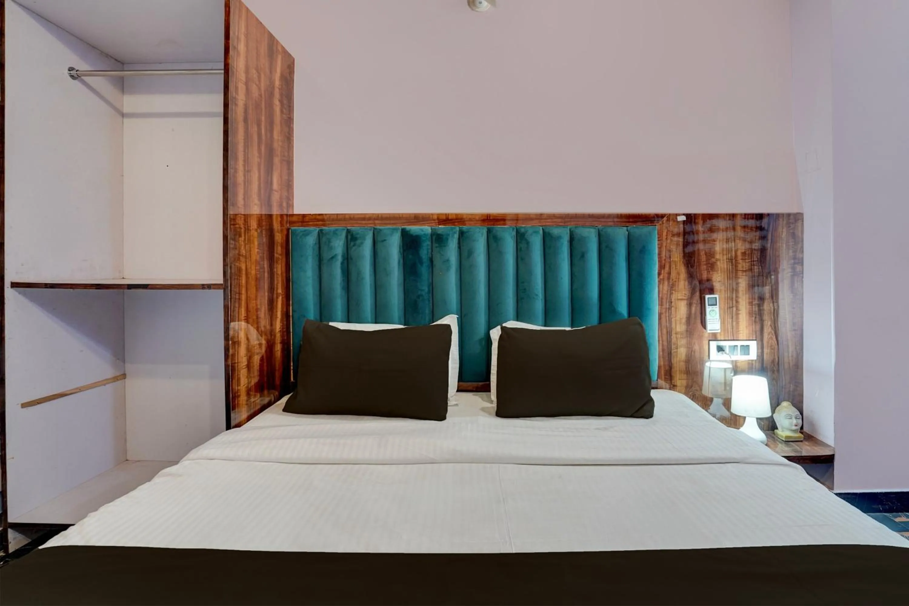 Bedroom, Bed in Hotel O Swastik Inn