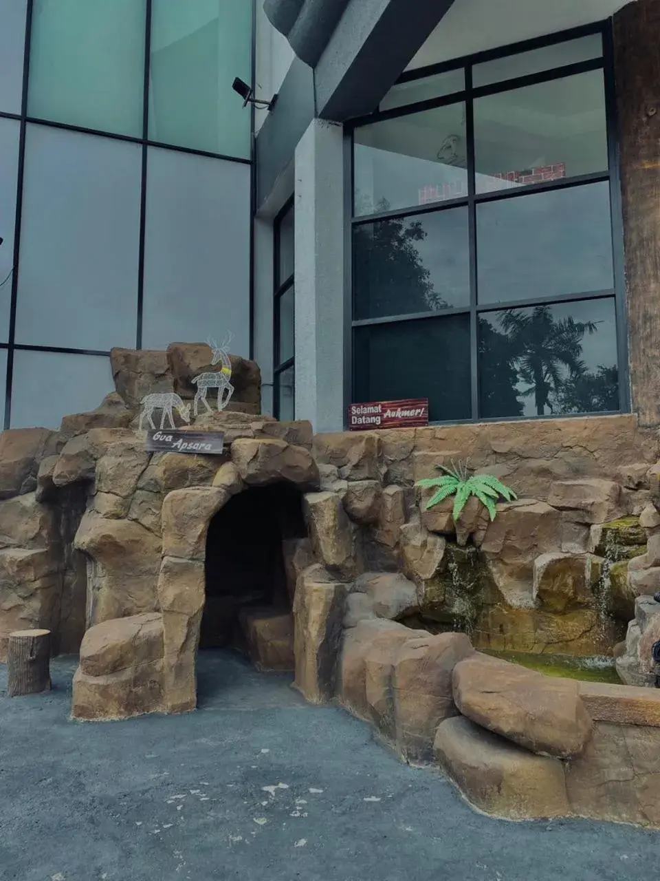 Property building in Hotel Apsara Temerloh Gateway Property building in Hotel Apsara Temerloh Gateway