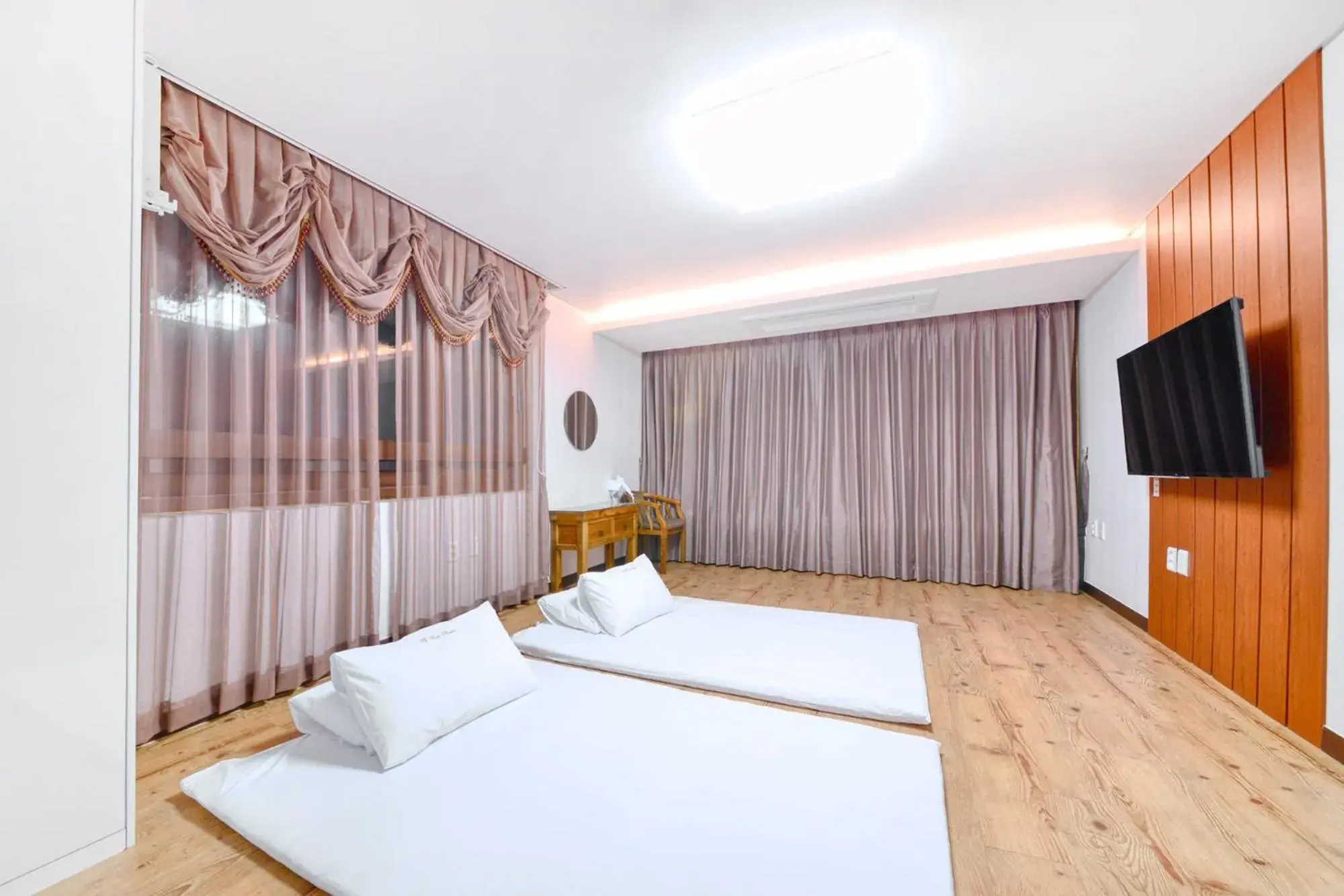 One-Bedroom Suite in The Raon Pension One-Bedroom Suite in The Raon Pension