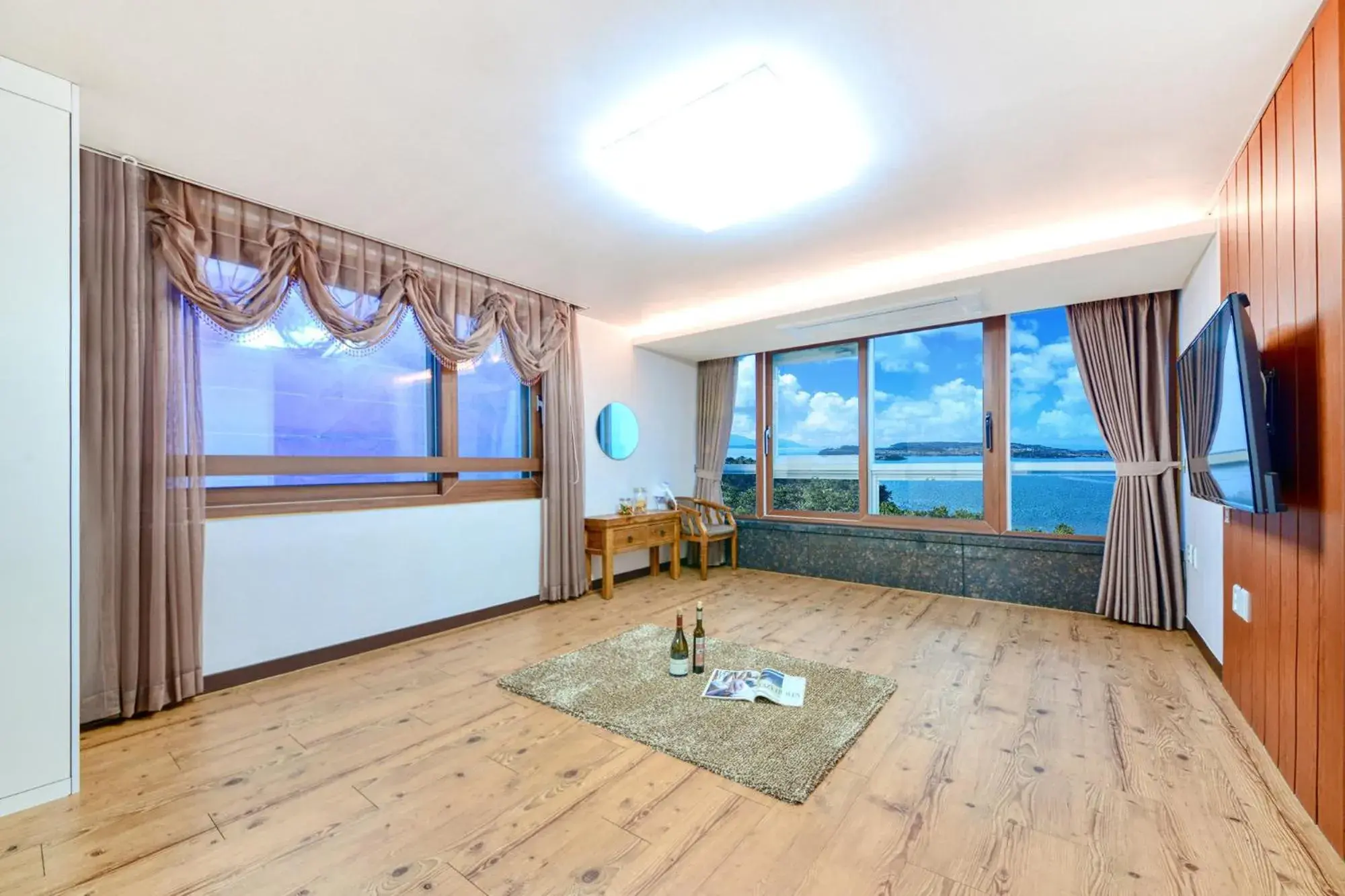 One-Bedroom Suite in The Raon Pension One-Bedroom Suite in The Raon Pension