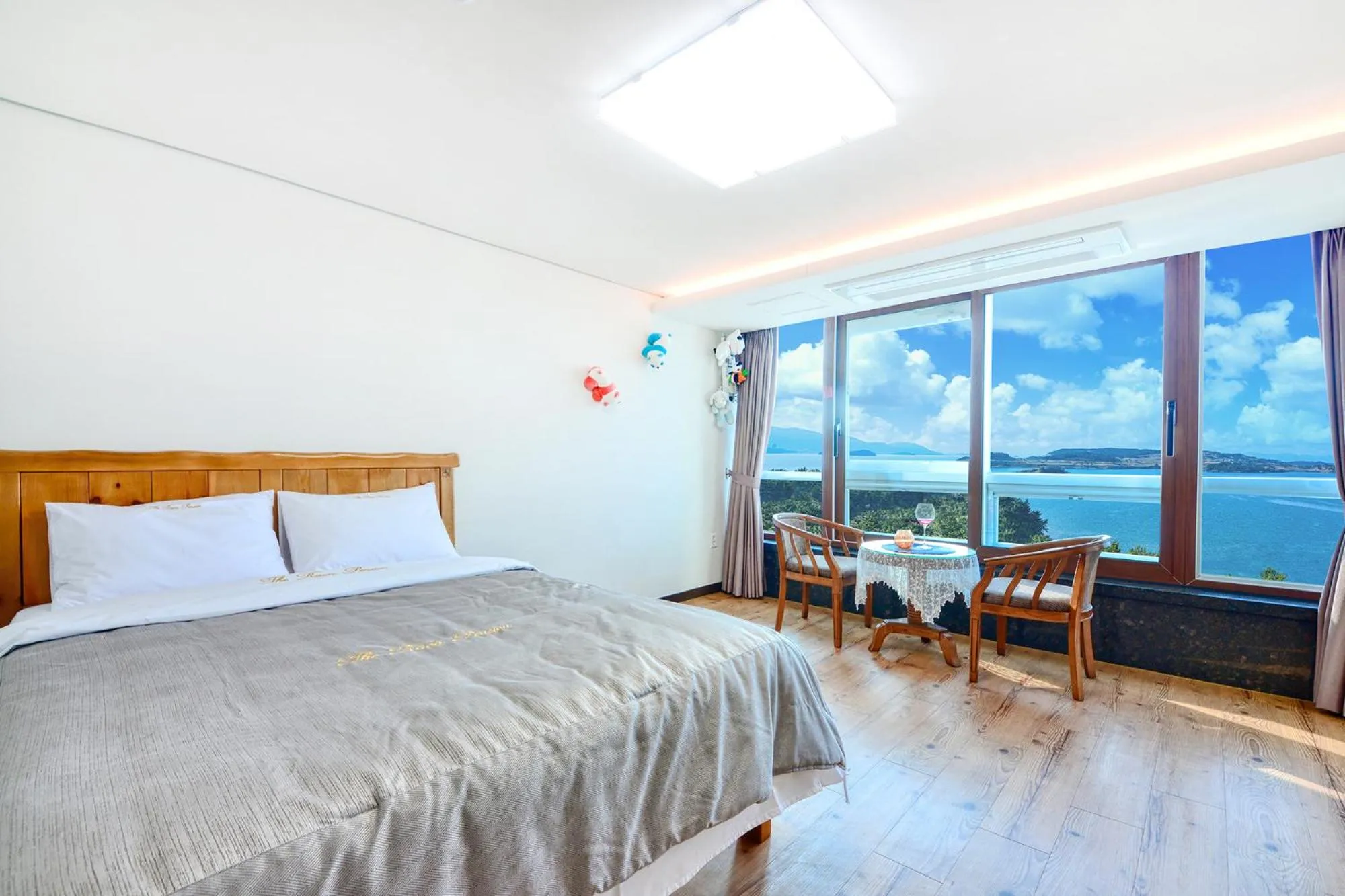 Bed in The Raon Pension