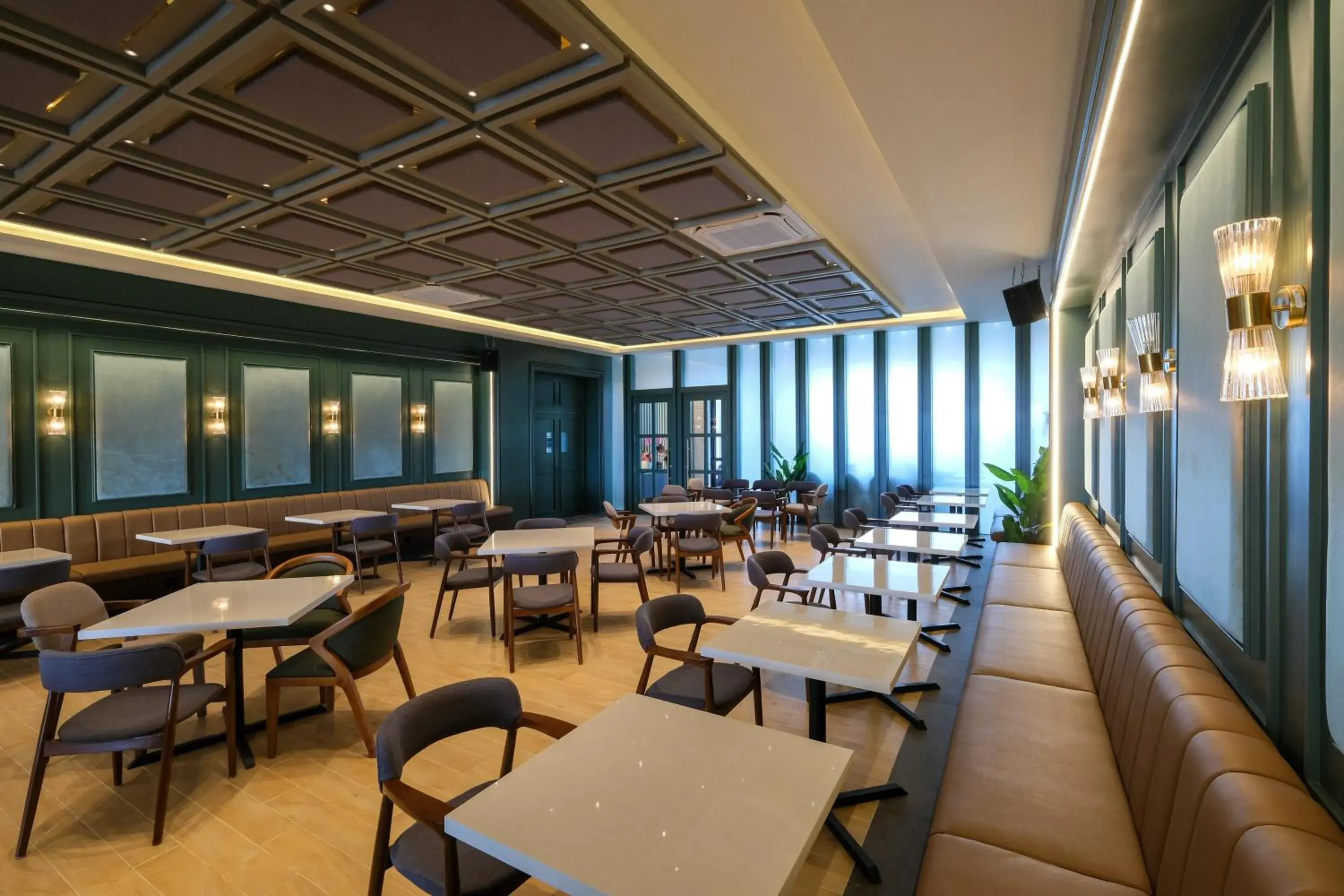 Restaurant/places to eat in ValStar Hotel Canggu Restaurant/places to eat in ValStar Hotel Canggu