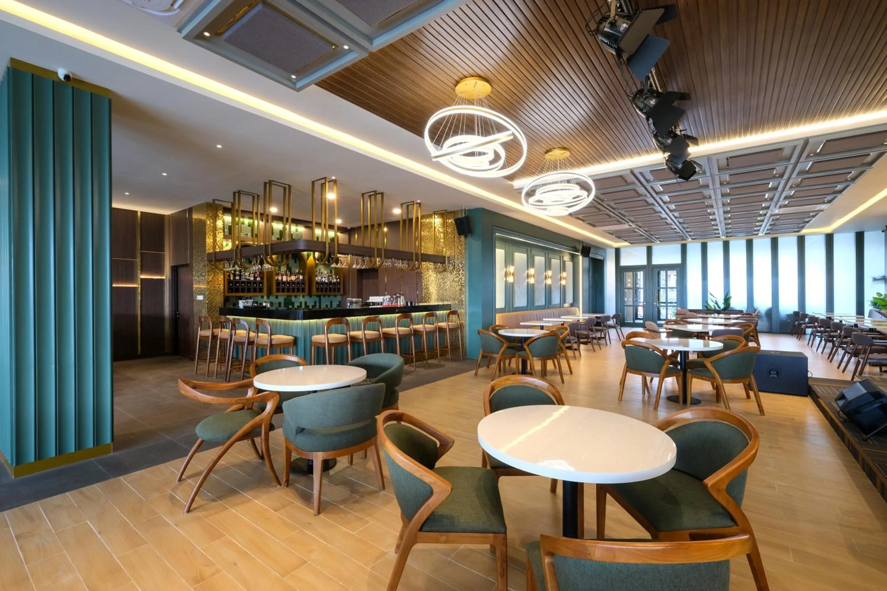 Restaurant/places to eat in ValStar Hotel Canggu