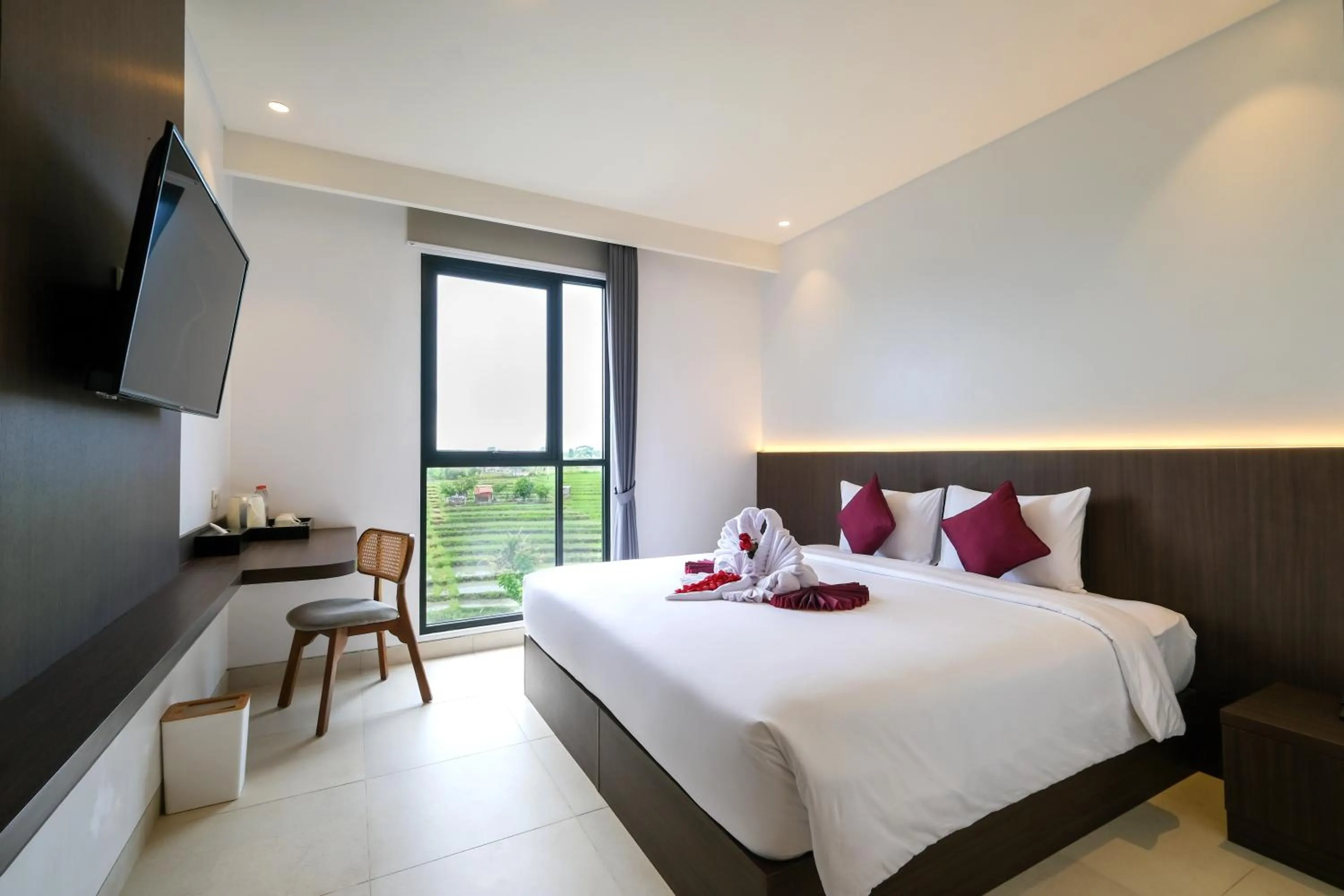 View (from property/room), Bed in ValStar Hotel Canggu