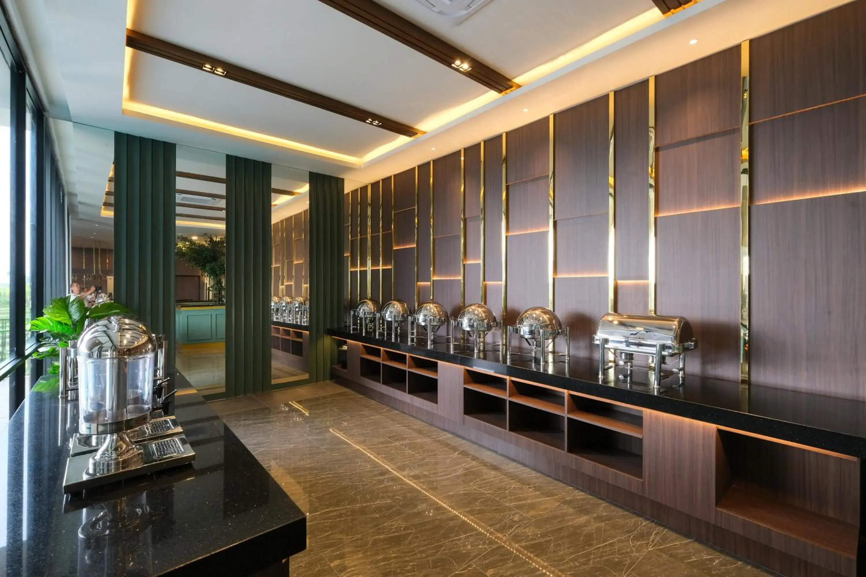 Restaurant/places to eat in ValStar Hotel Canggu Restaurant/places to eat in ValStar Hotel Canggu