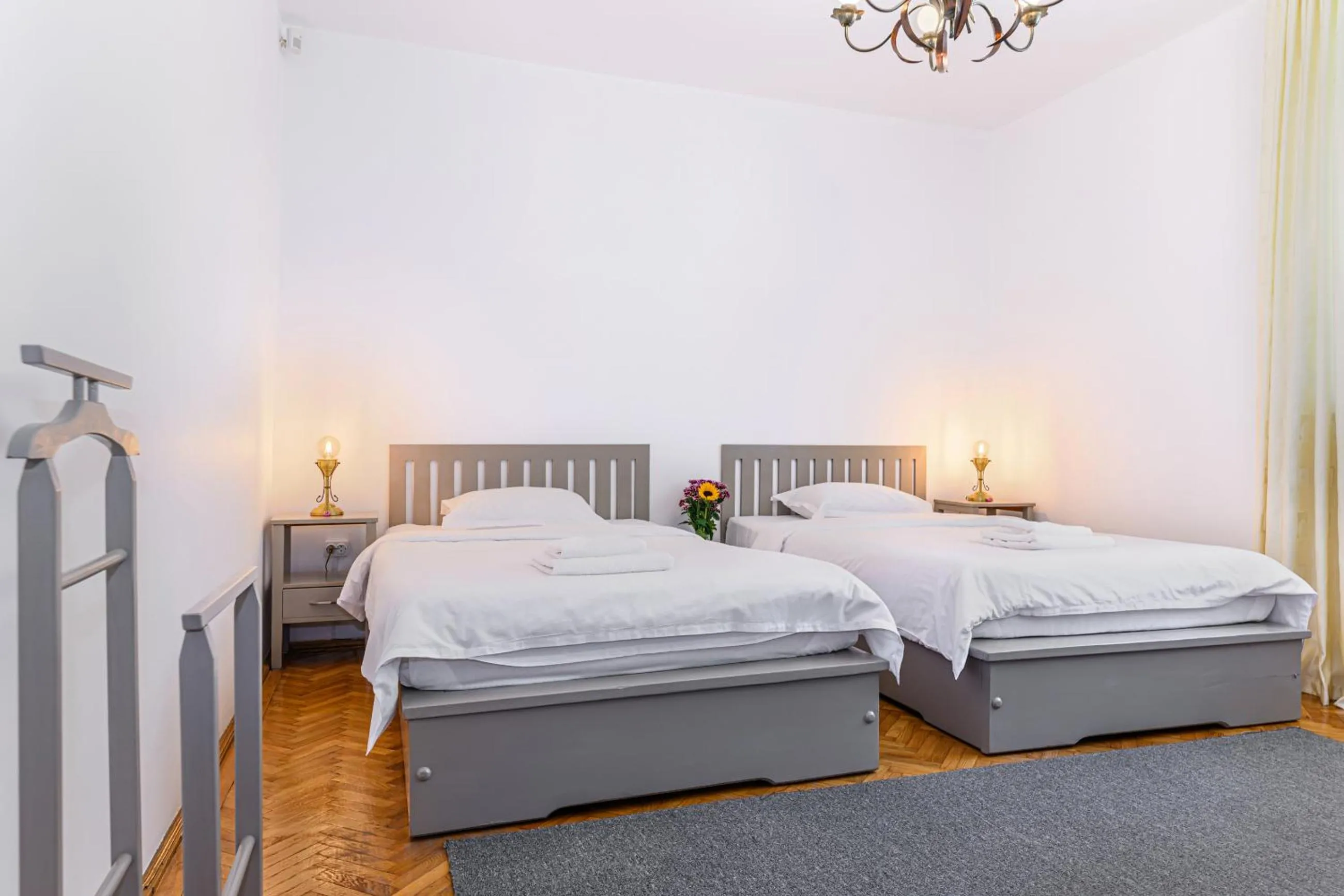 Twin Double Room - Ground Floor in Pensiunea Casa Bono - Cazare Brasov