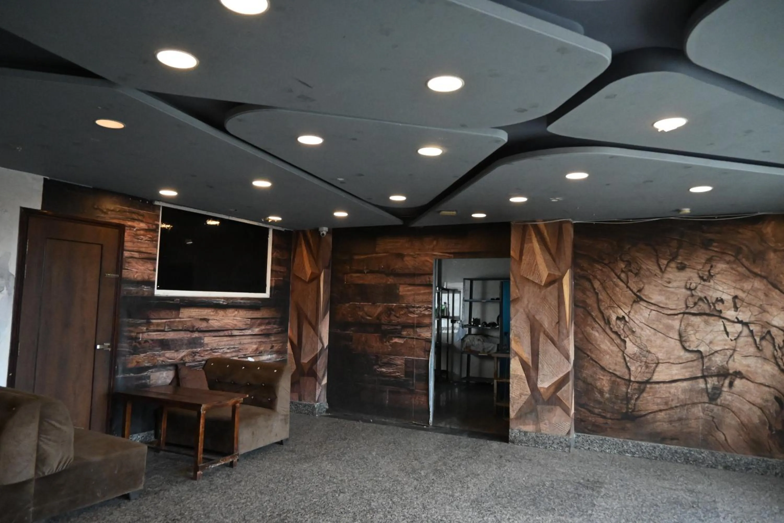 Restaurant/places to eat in Hotel Keptown Lite