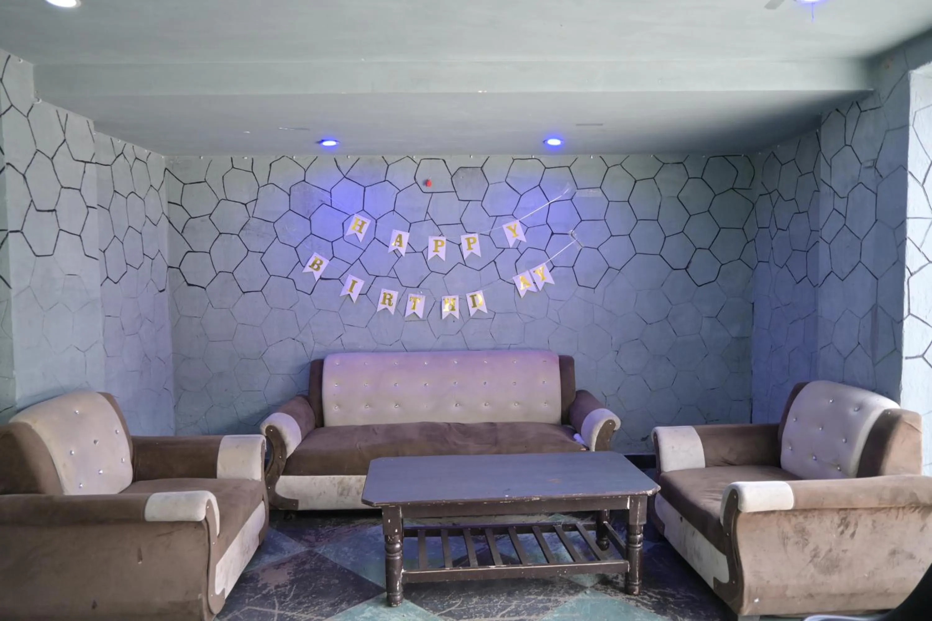 Restaurant/places to eat in Hotel Keptown Lite