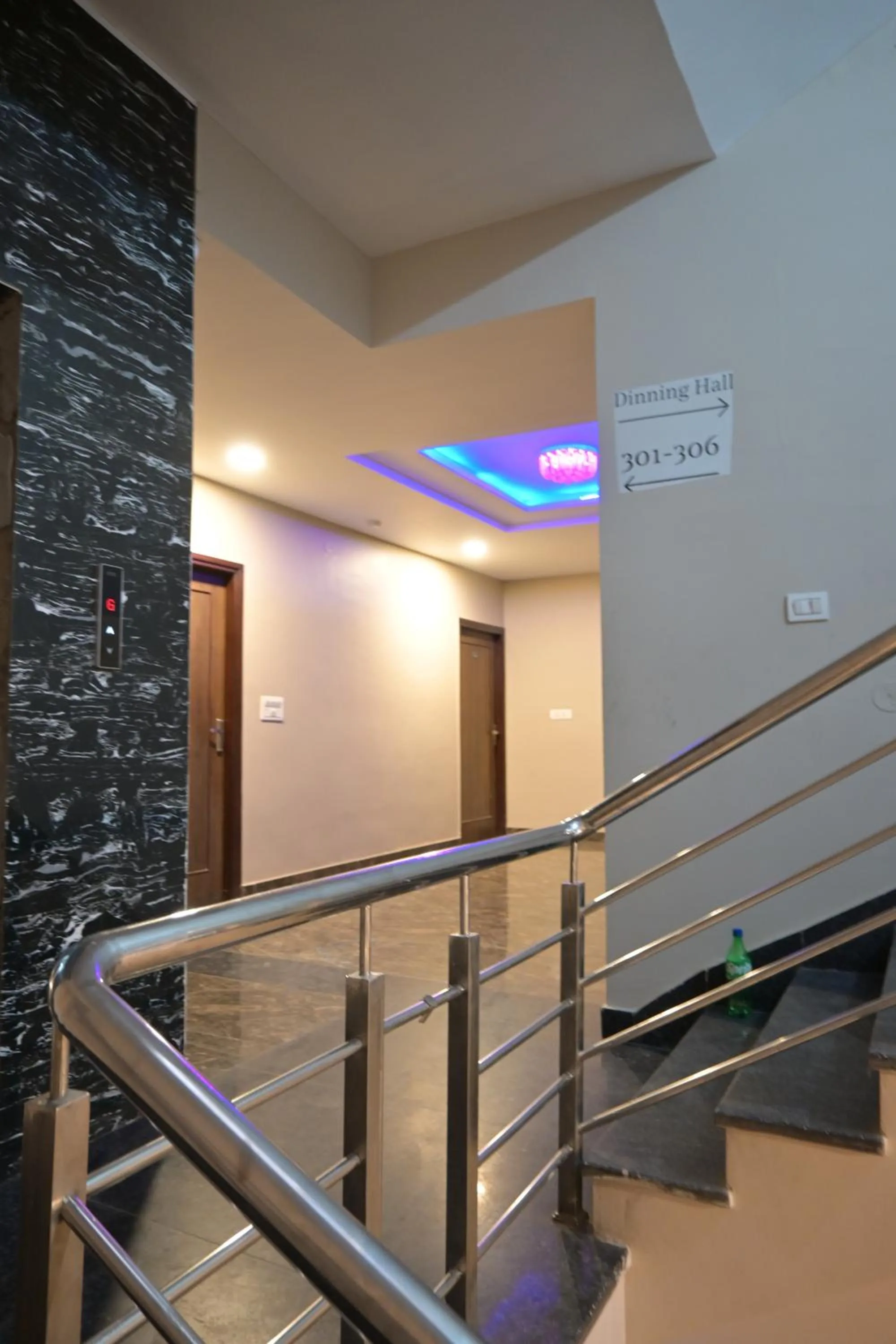 elevator in Hotel Keptown Lite