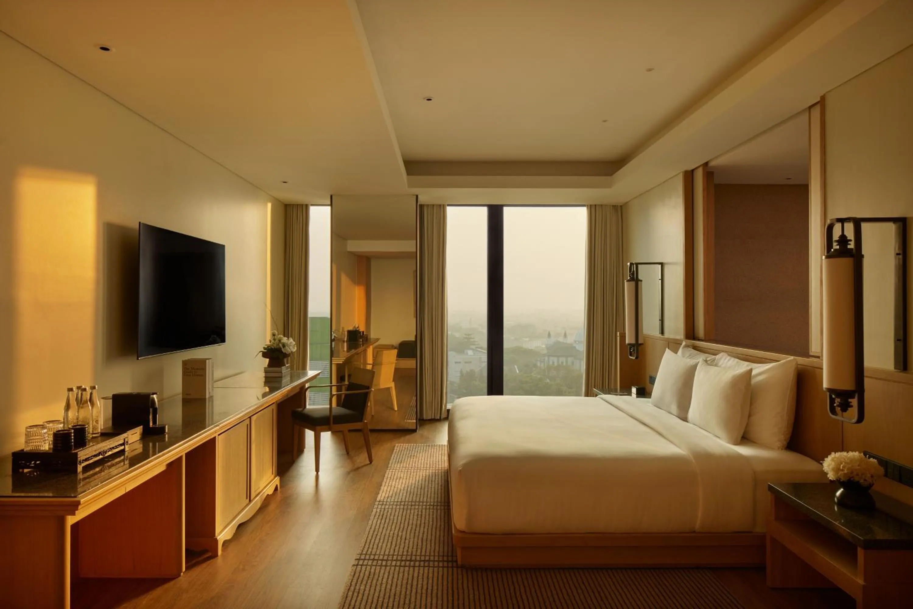 Bed in Hotel Tentrem Jakarta