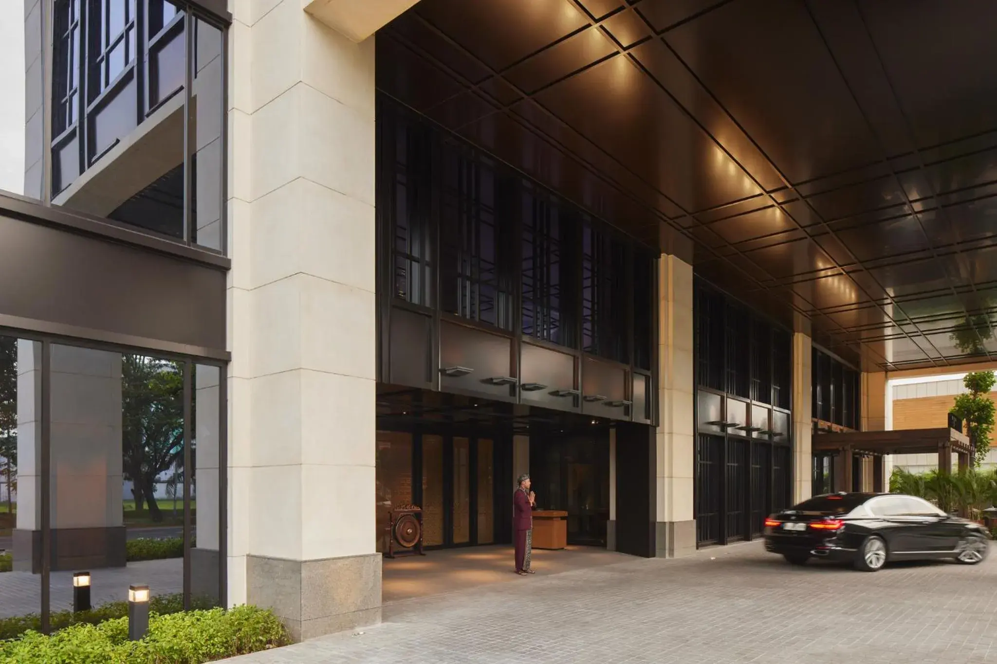 Property building in Hotel Tentrem Jakarta Property building in Hotel Tentrem Jakarta
